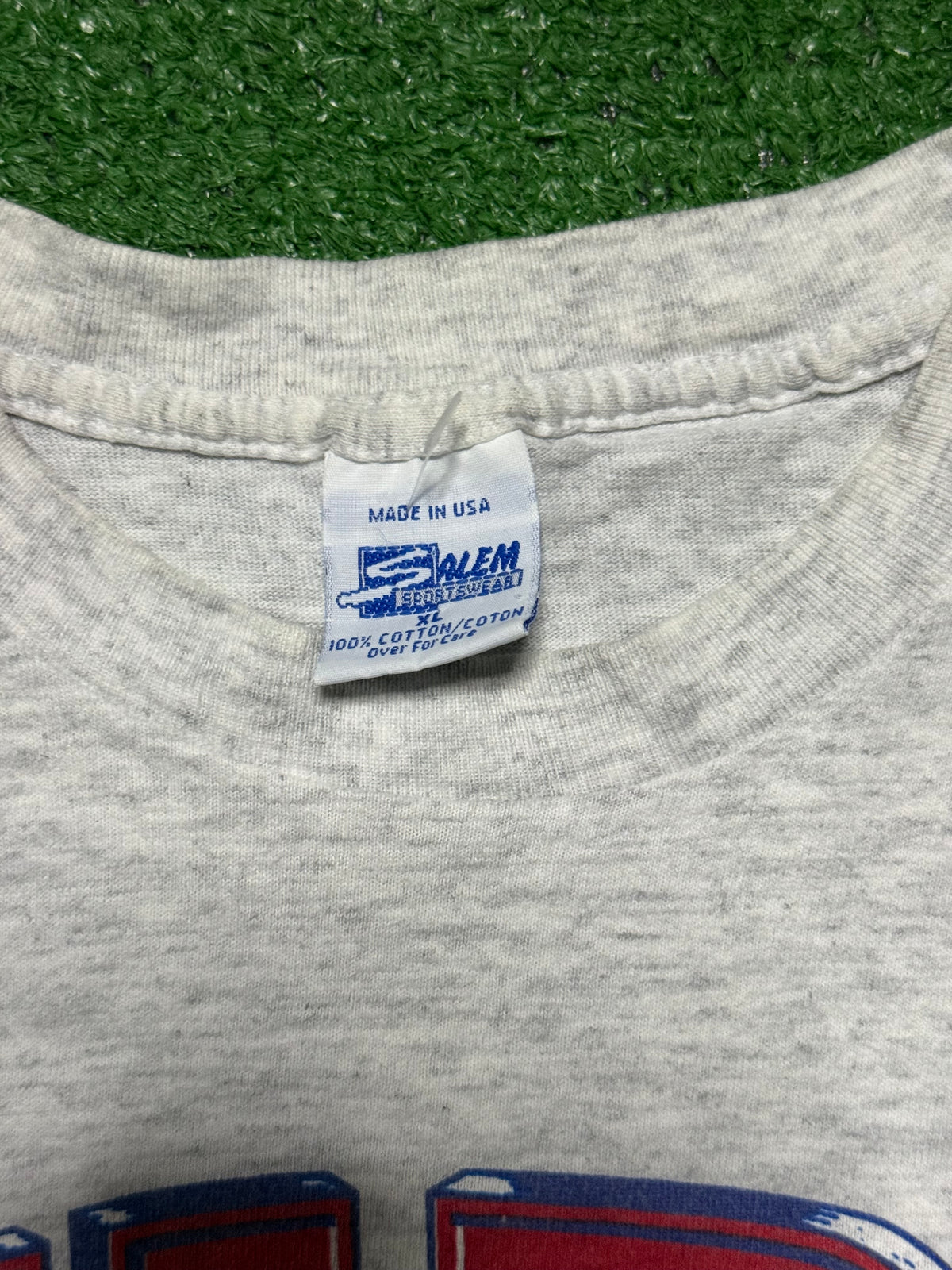 Vintage Chicago Cubs Shirt