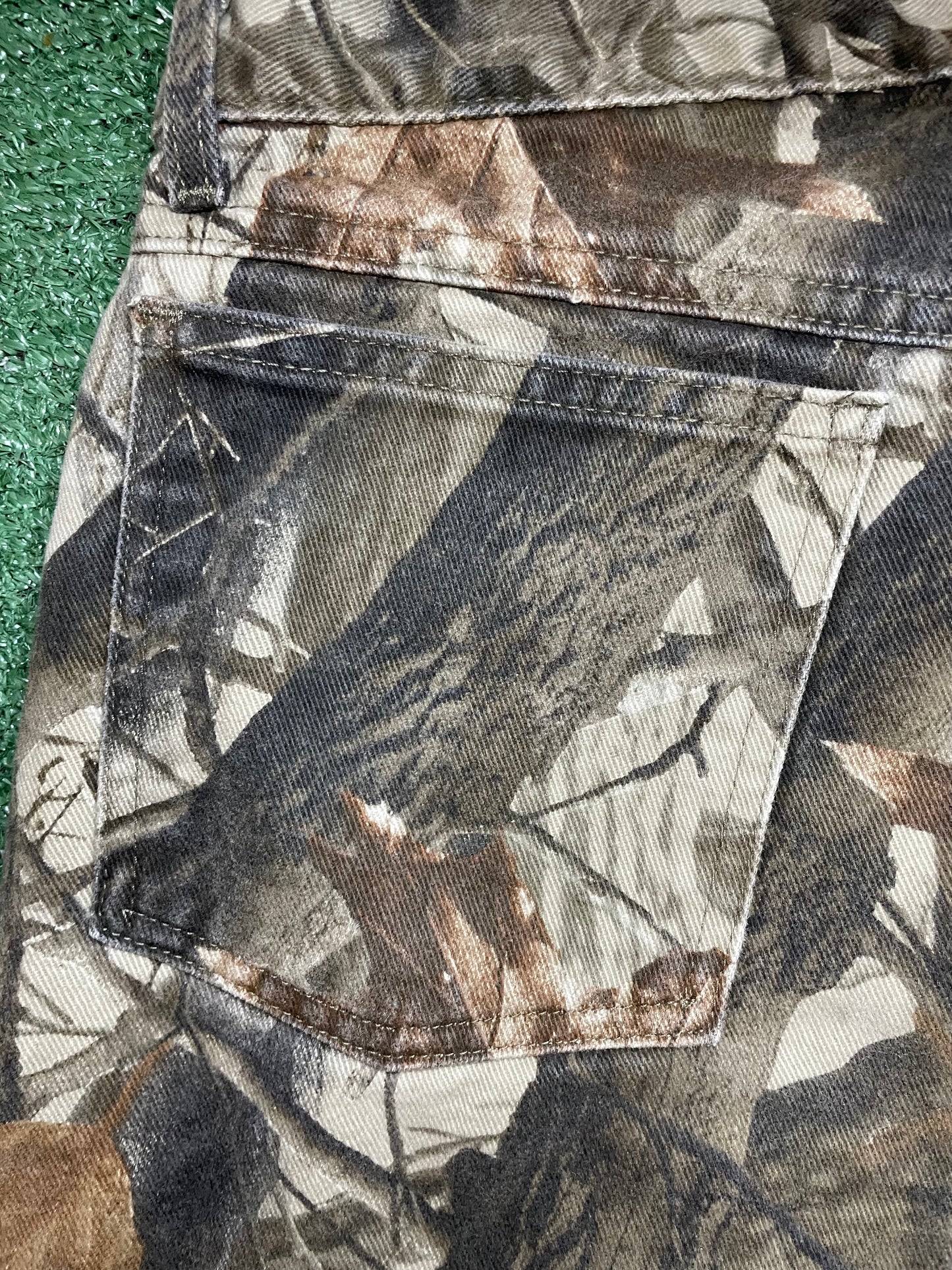 Vintage 2000s wrangler camouflage pants