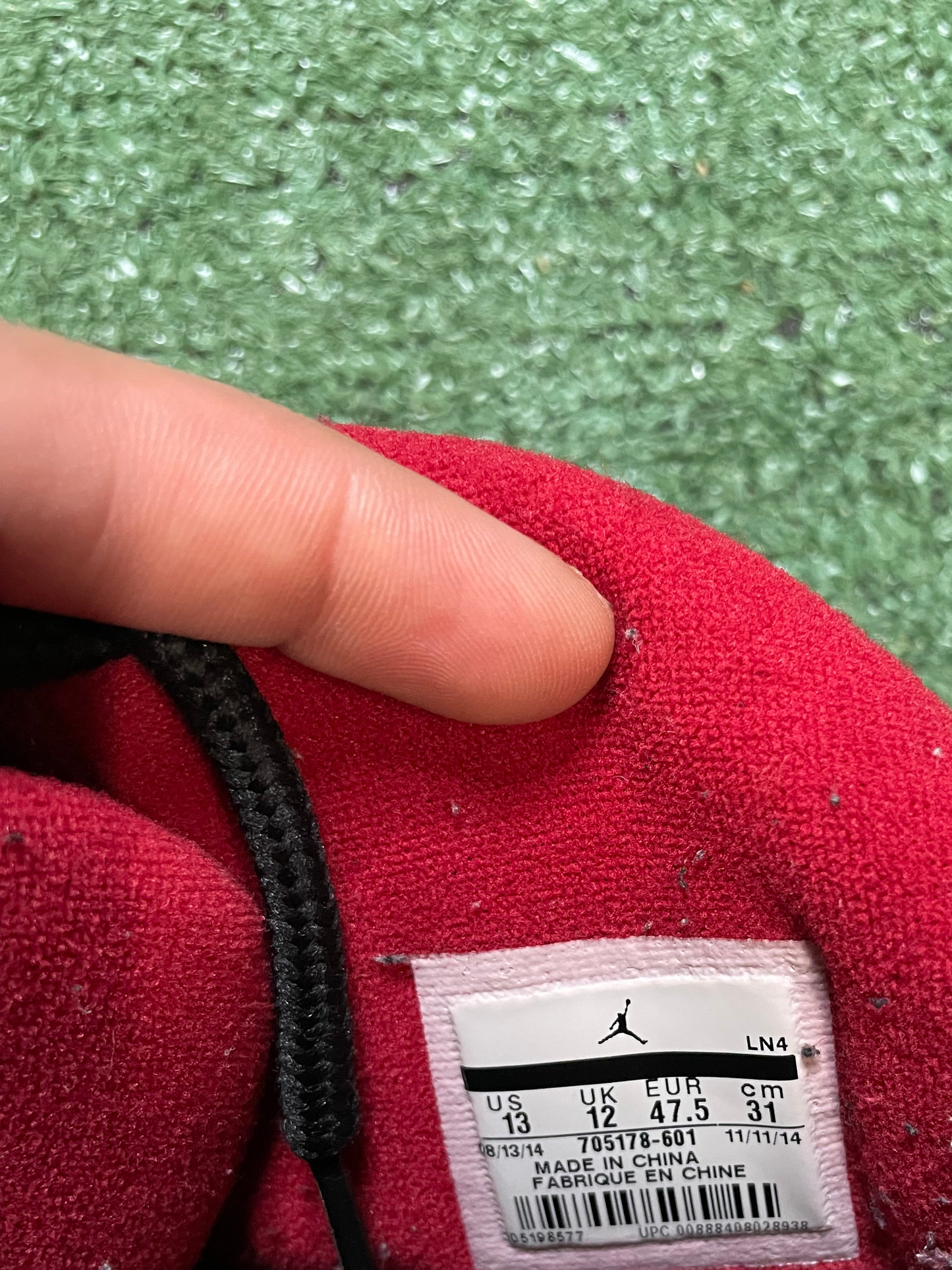 Jordan 13 bulls over broadway size 13men/14.5women