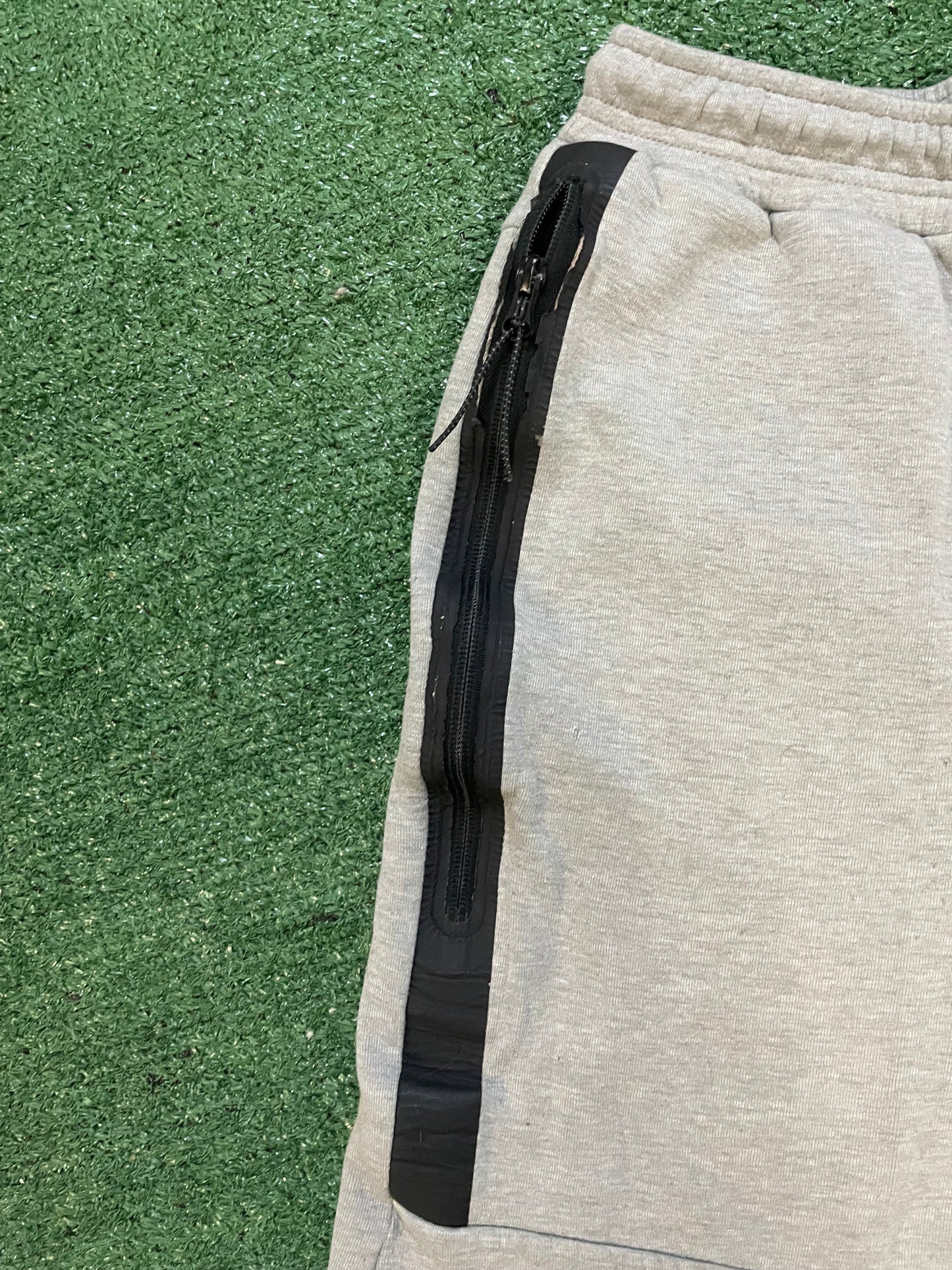 Nike tech fleece grey shorts
