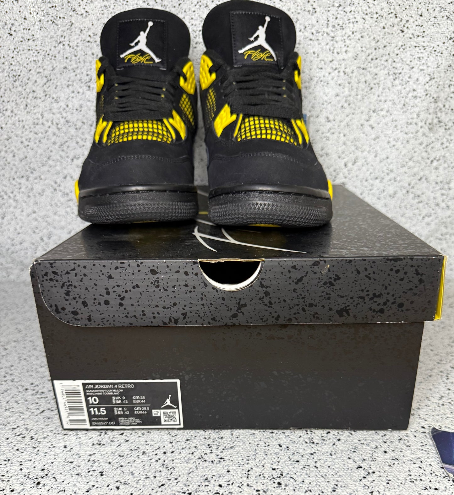 Jordan 4 Thunder 10 Men/11.5 Women