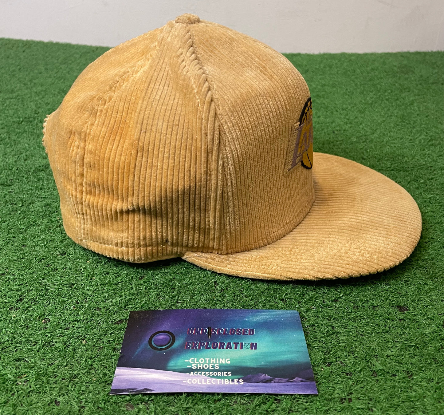 Vintage 1990s Los Angeles Lakers corduroy NBA hat