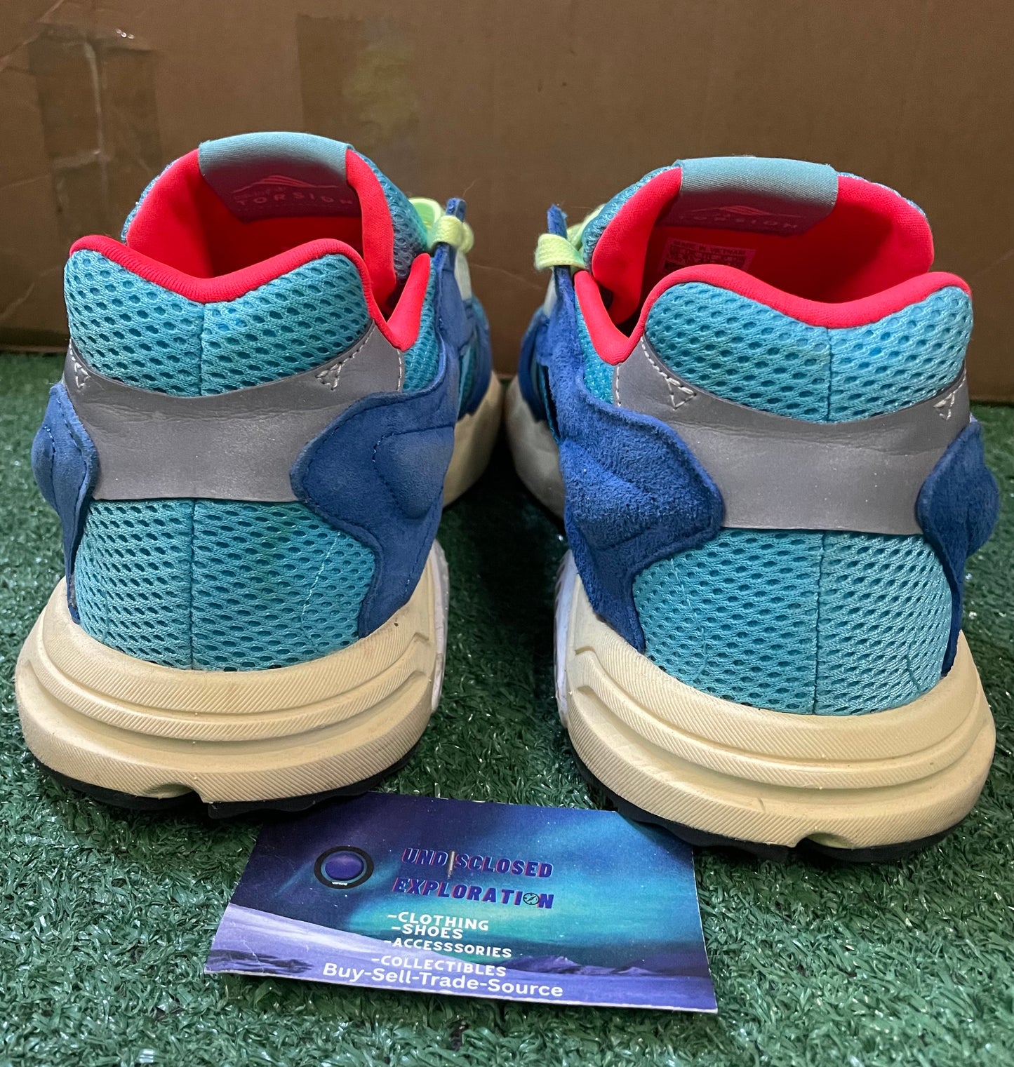 Adidas ZX torsion bright cyan size 10men/11.5women