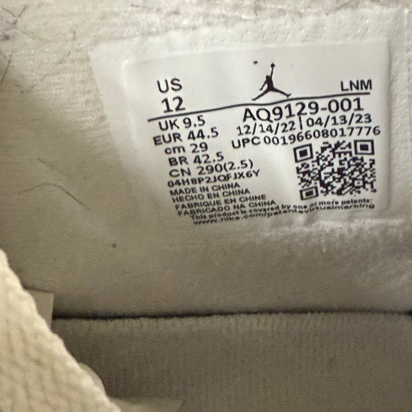 Jordan 4 Frozen Moments 10.5 Men/12 Women “Preowned”