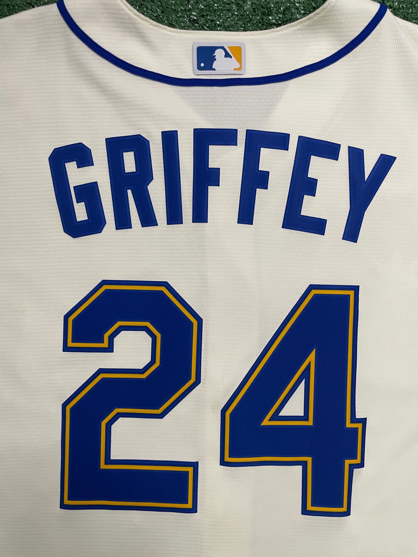 Seattle Mariners Nike Ken Griffey #24 white jersey