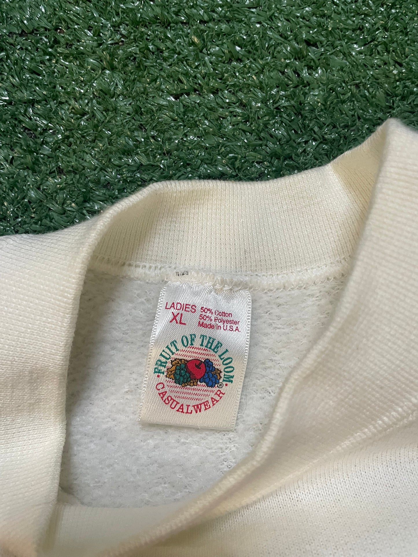 Vintage 1970s winter holiday season crewneck