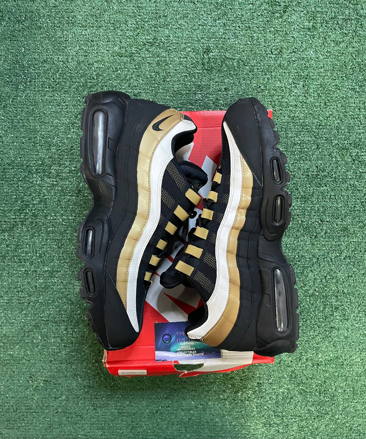Nike Air Max 95 OG black gold size 11men/12.5women