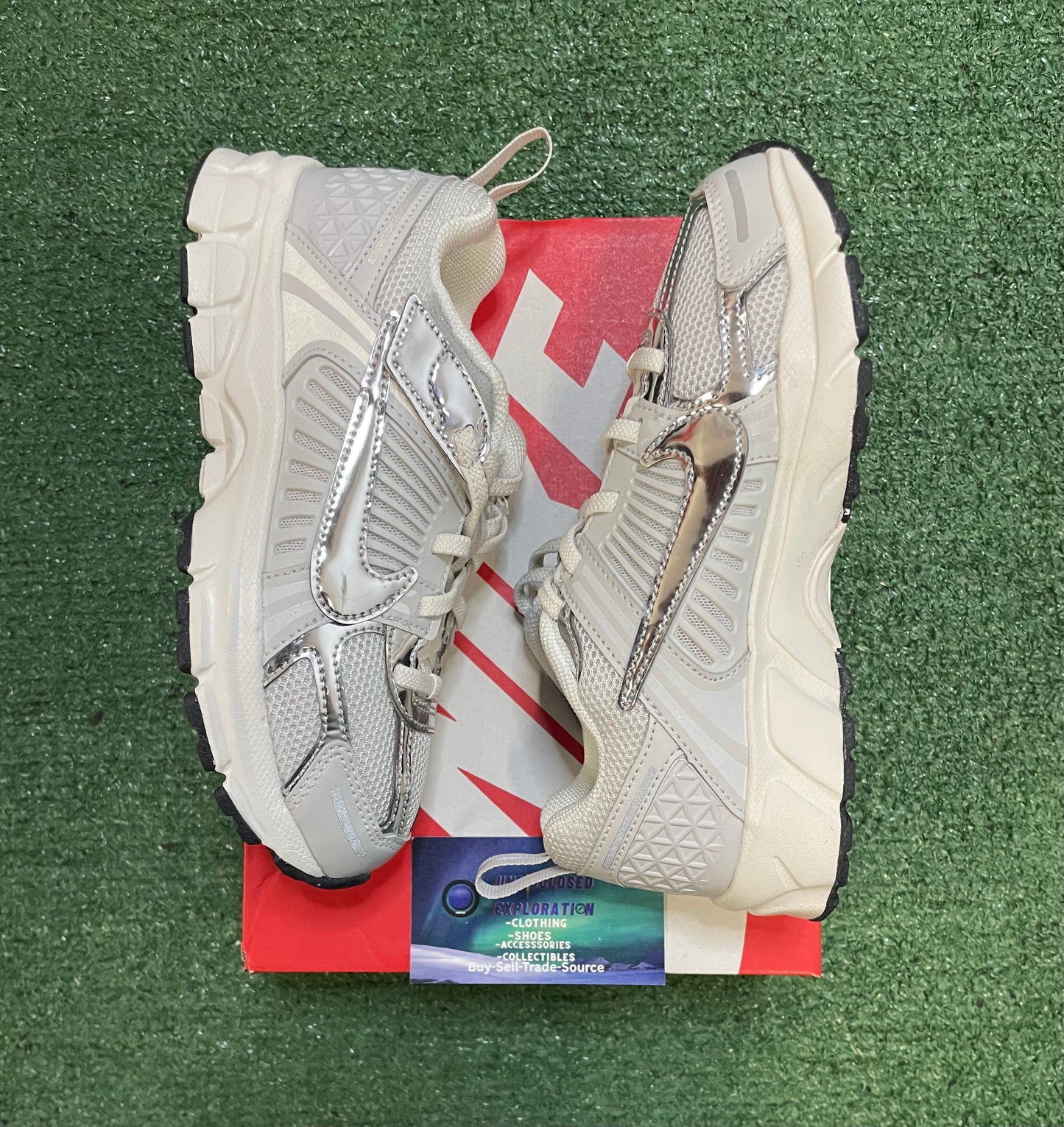 Nike Vomero 5 Photon dust chrome
