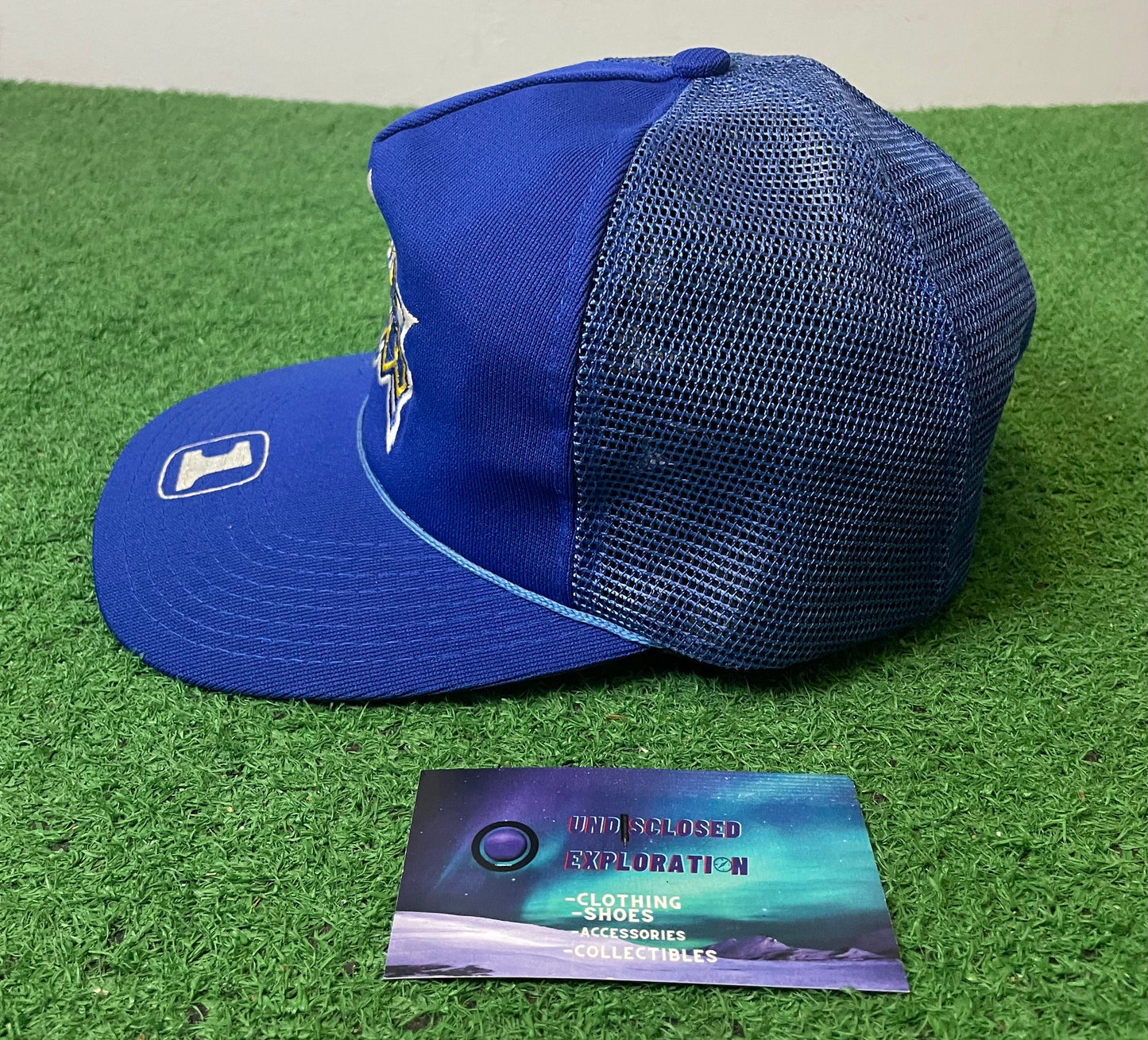 Vintage 1990s Seattle mariners trident logo mesh hat