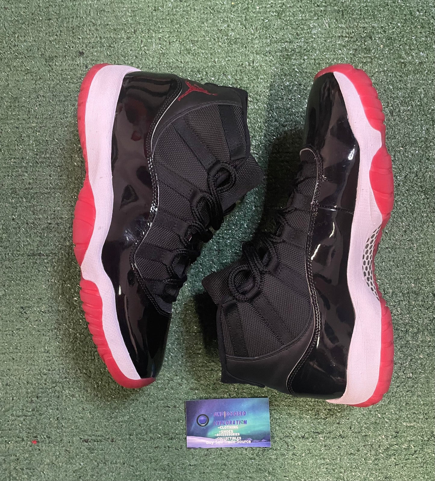 Jordan 11 Bred 2019 size 11men/12.5women