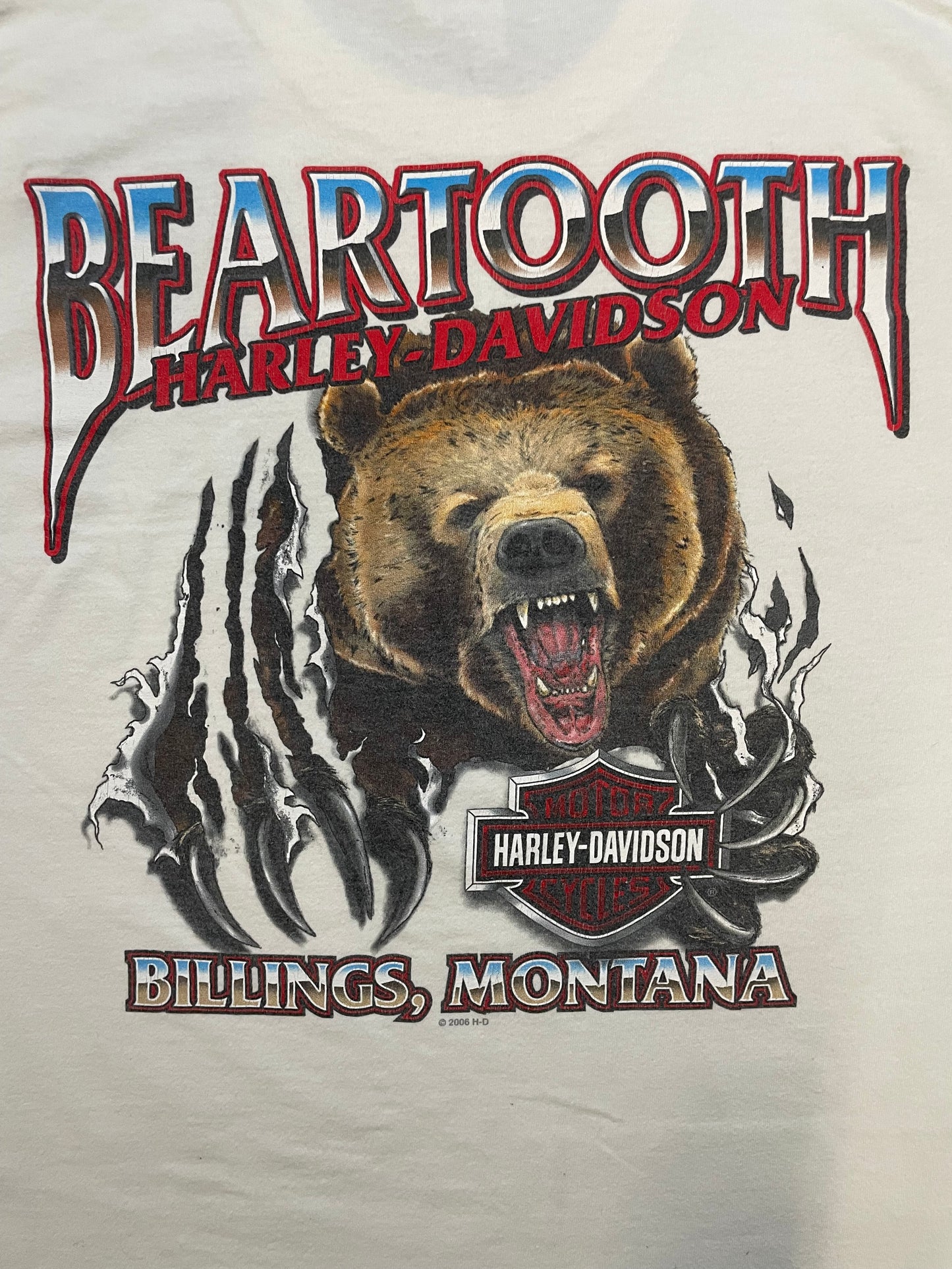 Vintage 2000s Harley Davidson Grizzly bear Montana tee