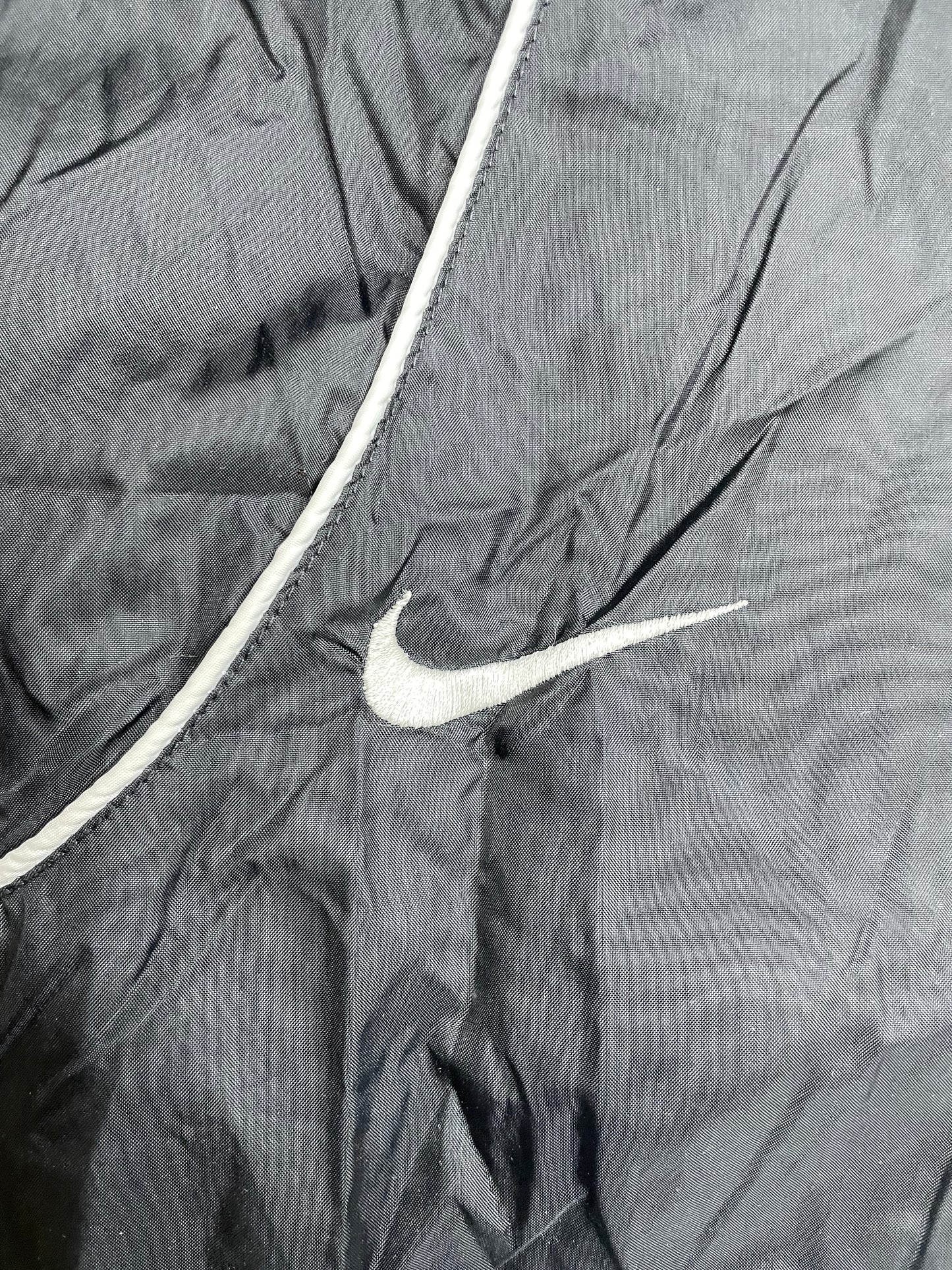 Vintage 1990s Nike big swoosh windbreaker