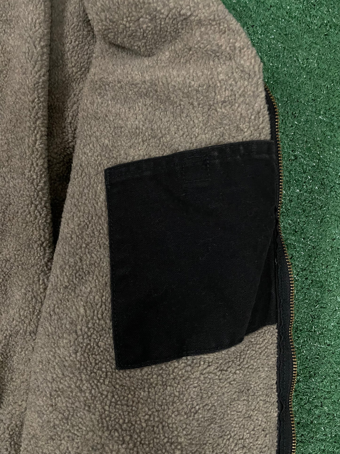 Carhartt hooded Sherpa black jacket