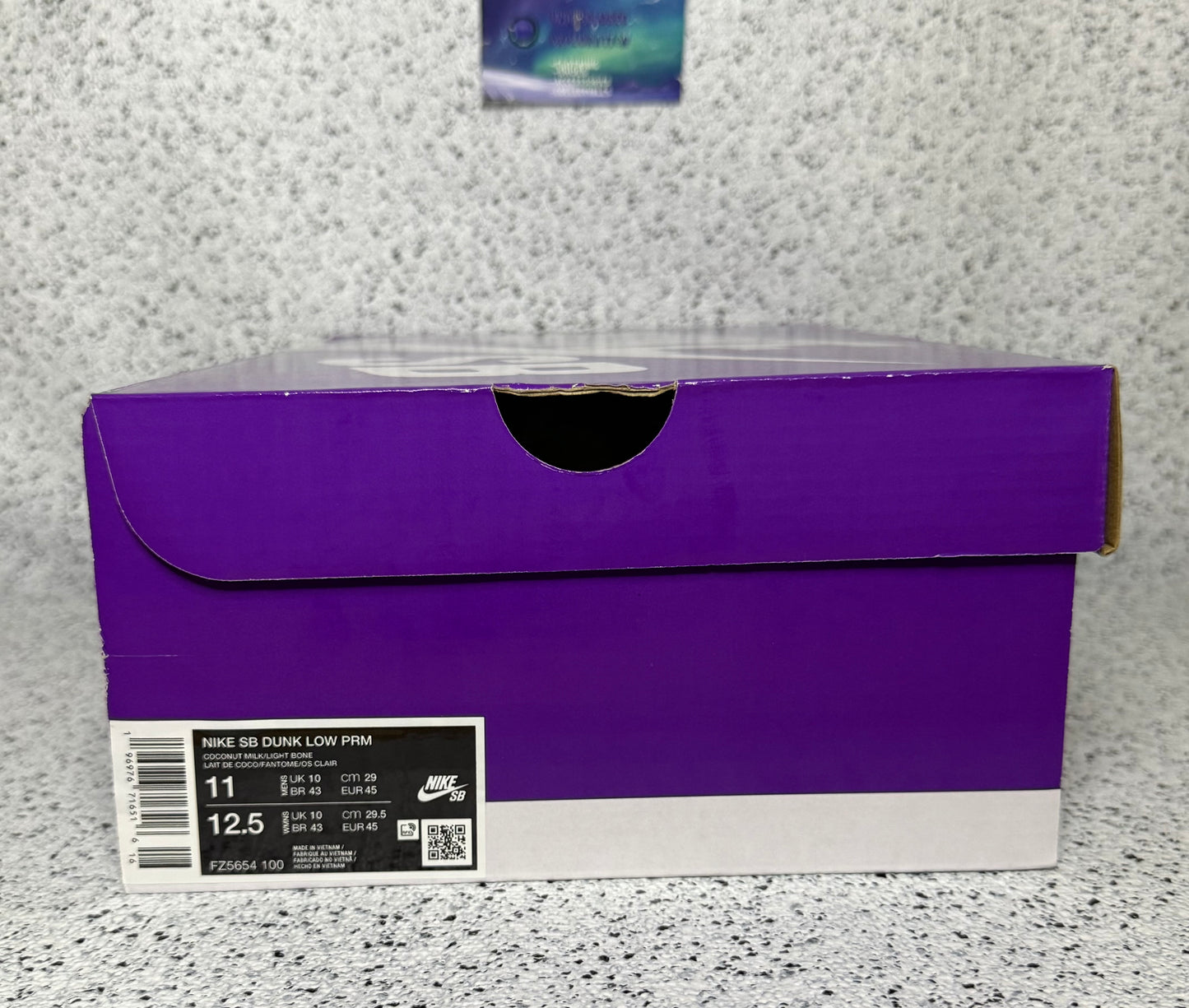 Nike Dunk SB Low City Of Love Light Bone 11 Men/12.5 Women “Preowned”