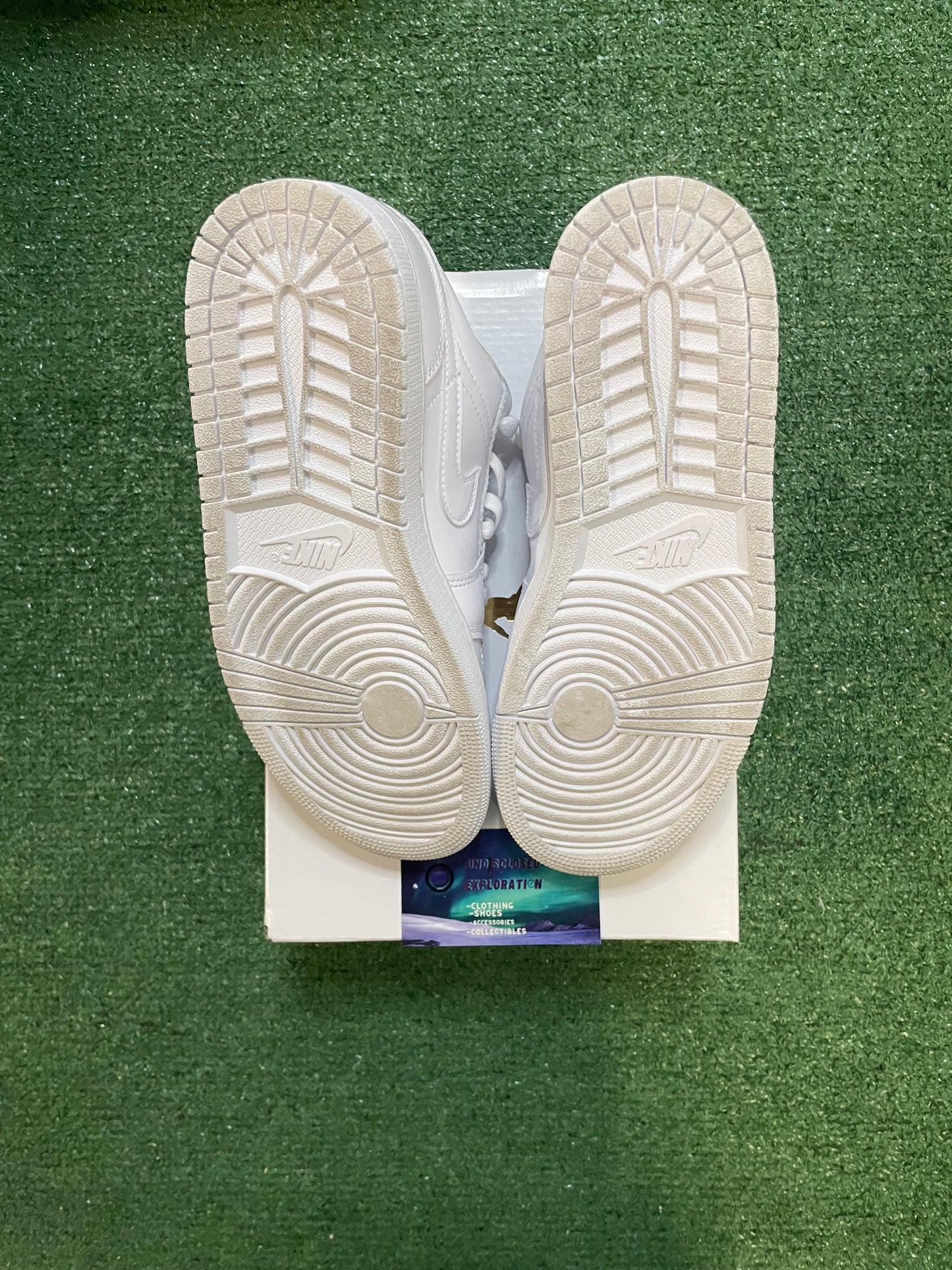 Air Jordan 1 Low triple white 6.5youth/8women