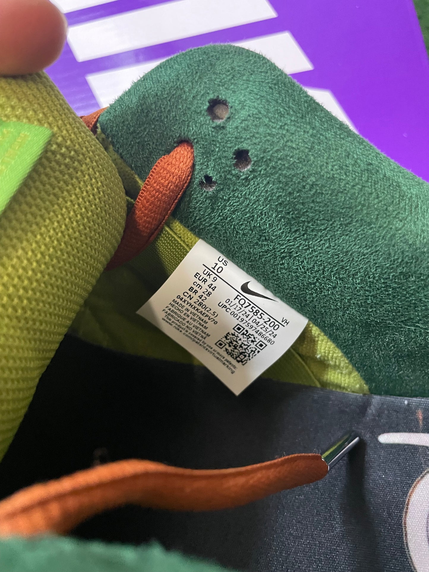 Nike SB Dunk low escargot size 10men/11.5women