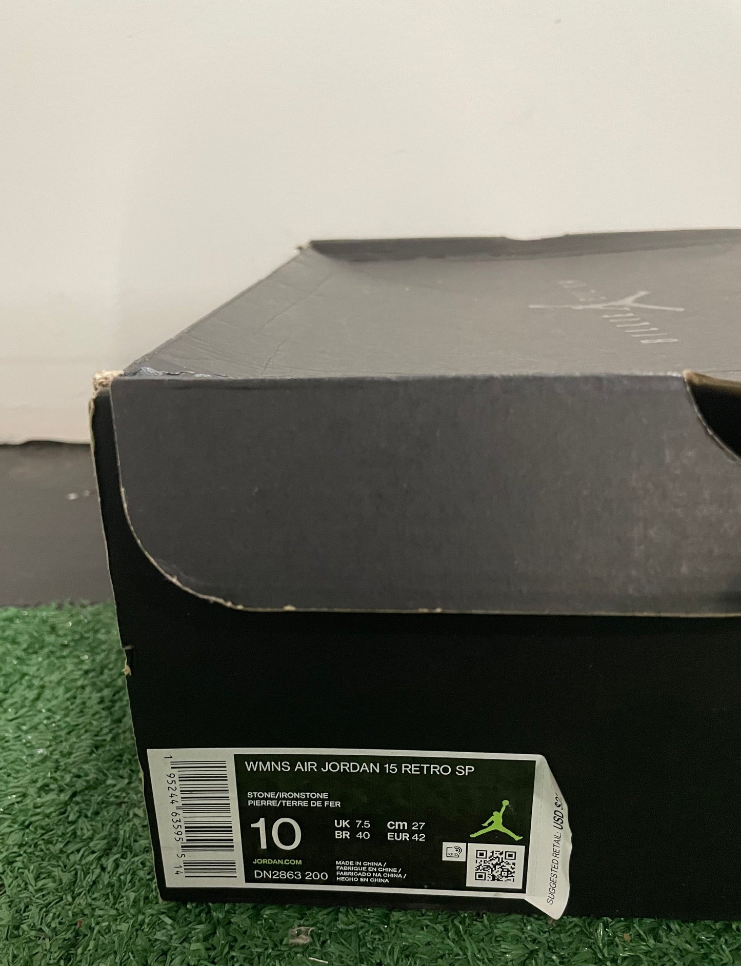 Jordan 15 Billie Eillish size 8.5men/10women