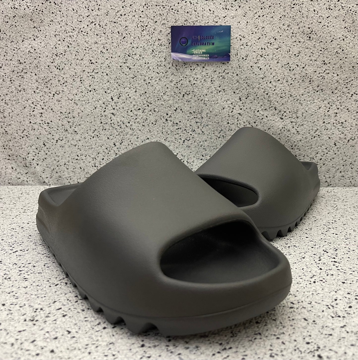 Yeezy Slide Slate Grey