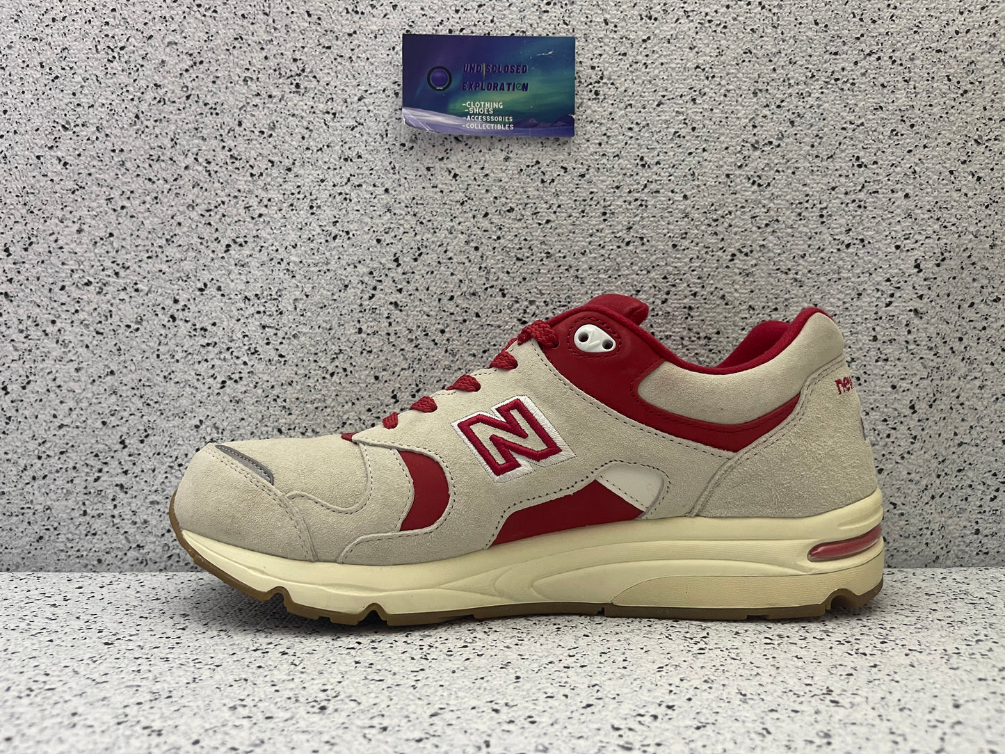 New Balance 1700 Kith Toronto Marshmallow 10.5 Men/12 Women “Preowned”