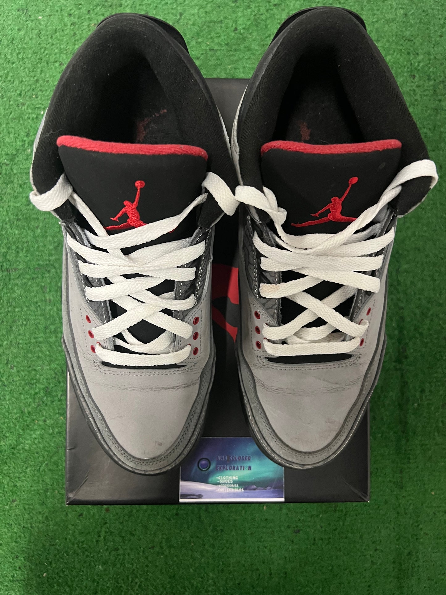 Air Jordan 3 stealth size 10men/11.5women