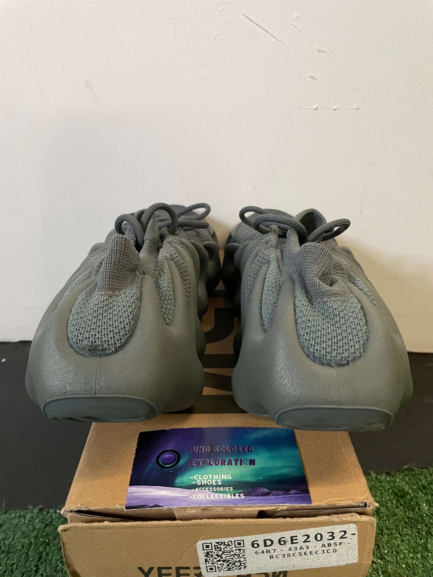 Yeezy 450 stone teal size 13men/14.5women