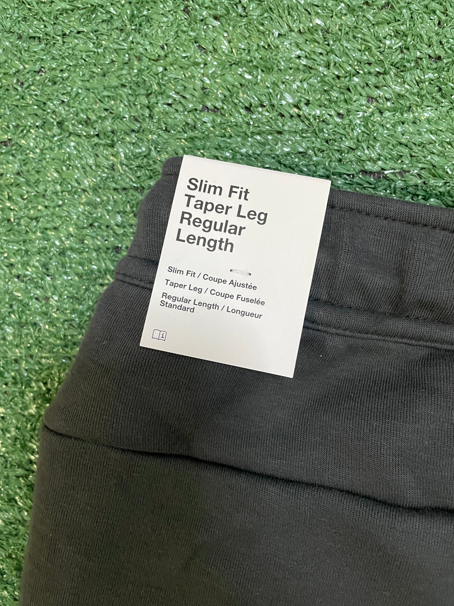 Nike tech fleece sweatsuit anthracite grey and black