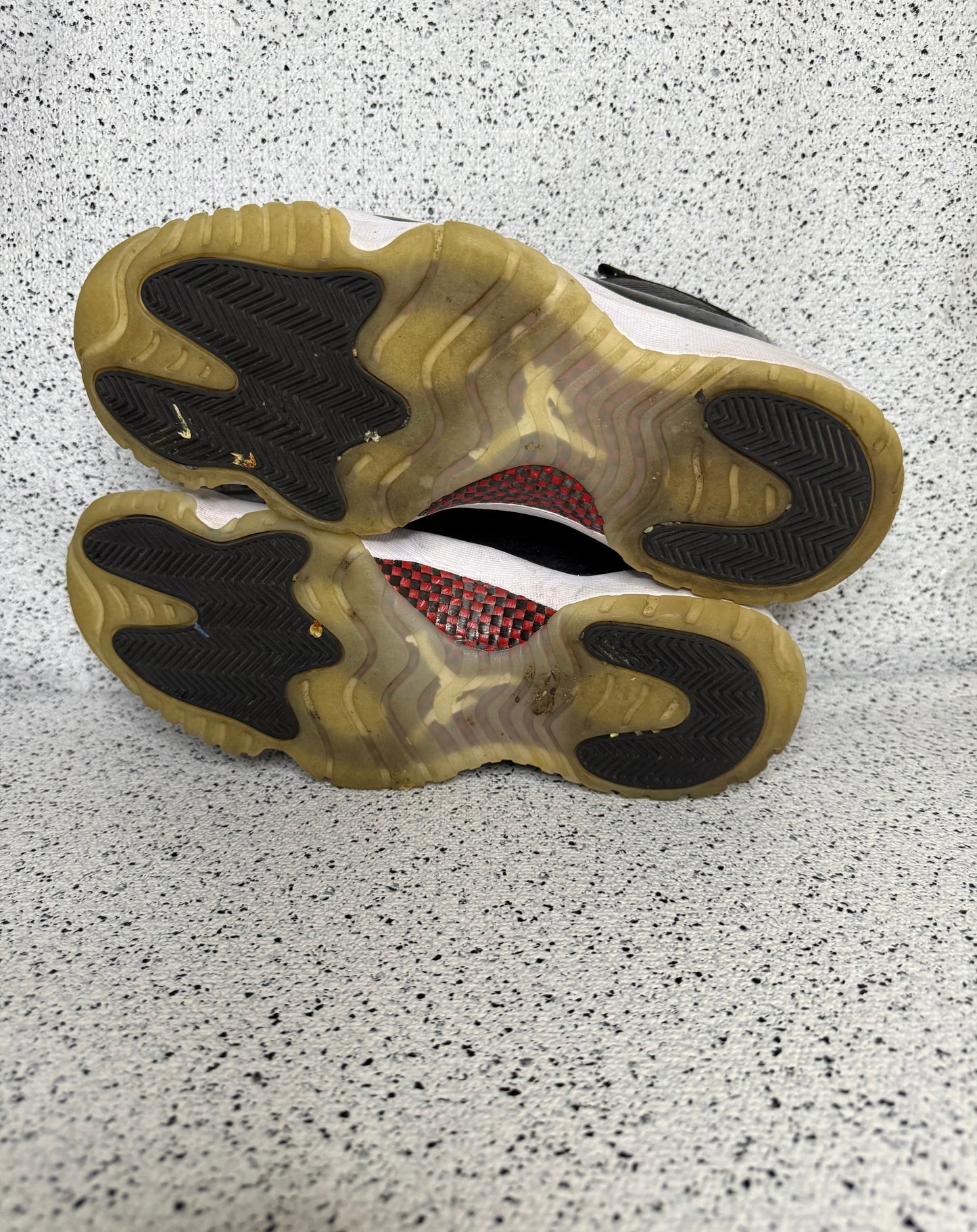 Jordan 11 Low 72-10 11.5 Men/13 Women “Preowned”
