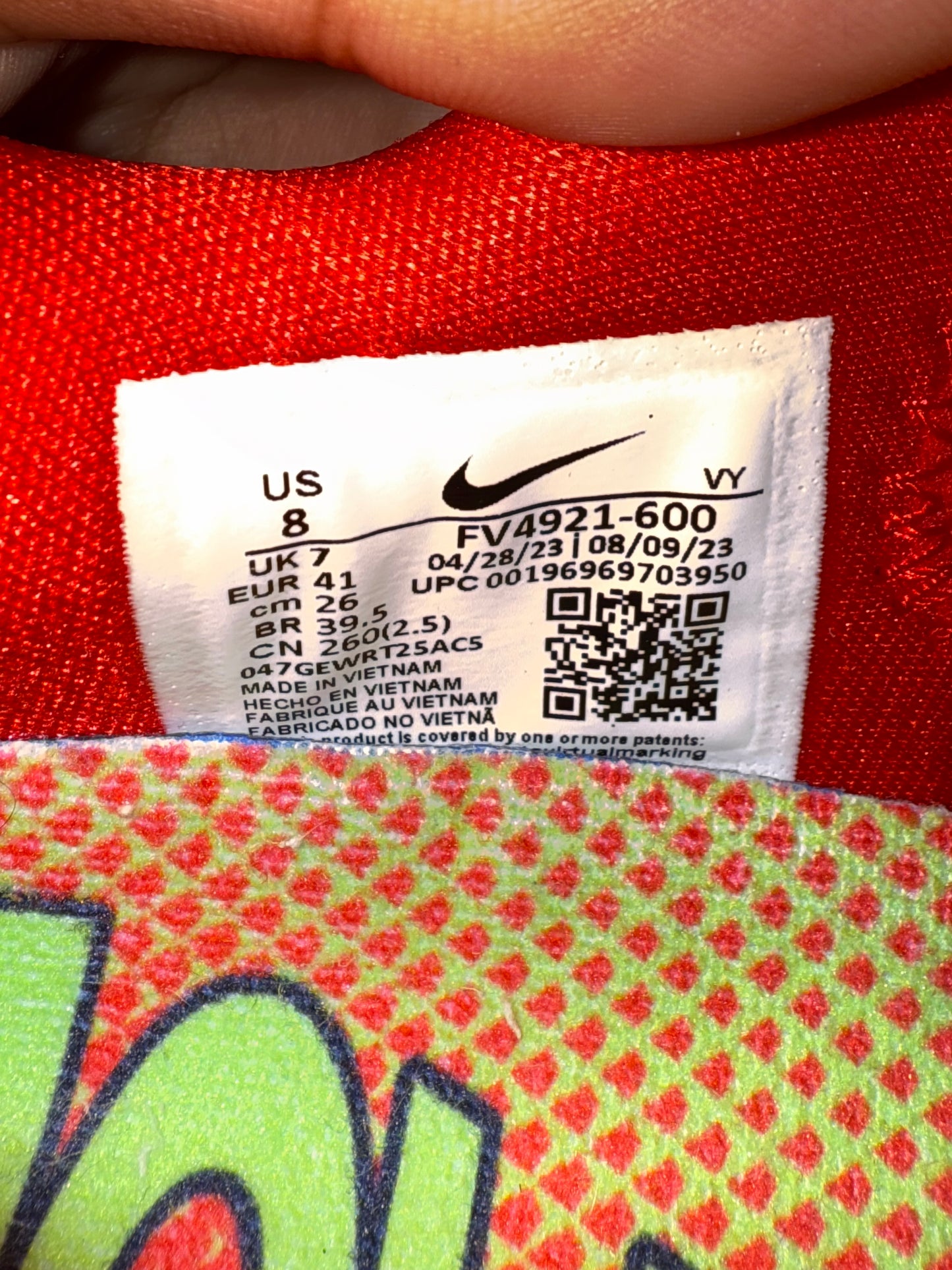 Nke Kobe 6 Reverse Grinch 8 Men/9.5 Women “Preowned”