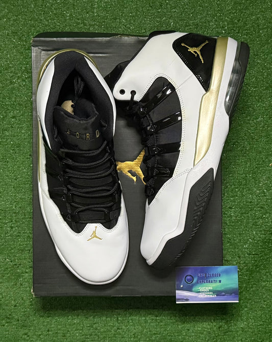 Jordan Max Aura 13 Men/14.5 Women “Preowned”