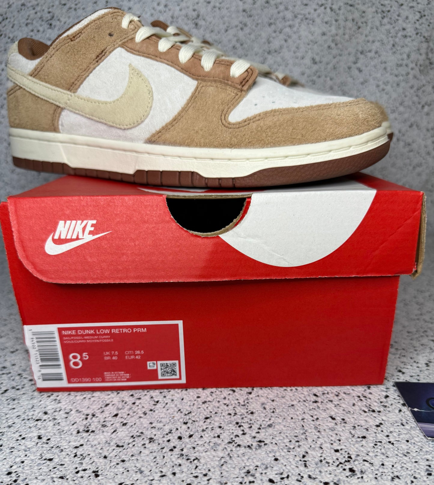 Nike Dunk Low Medium Curry 8.5 Men/10 Women “Preowned”