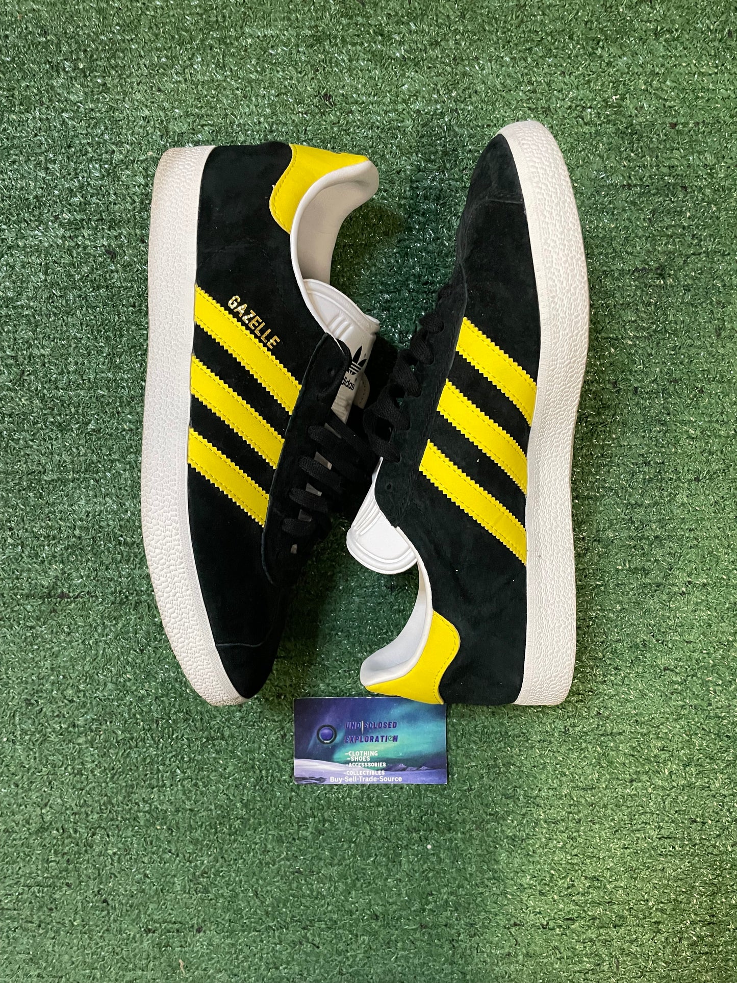 Adidas gazelle black impact yellow size 9.5men/11women