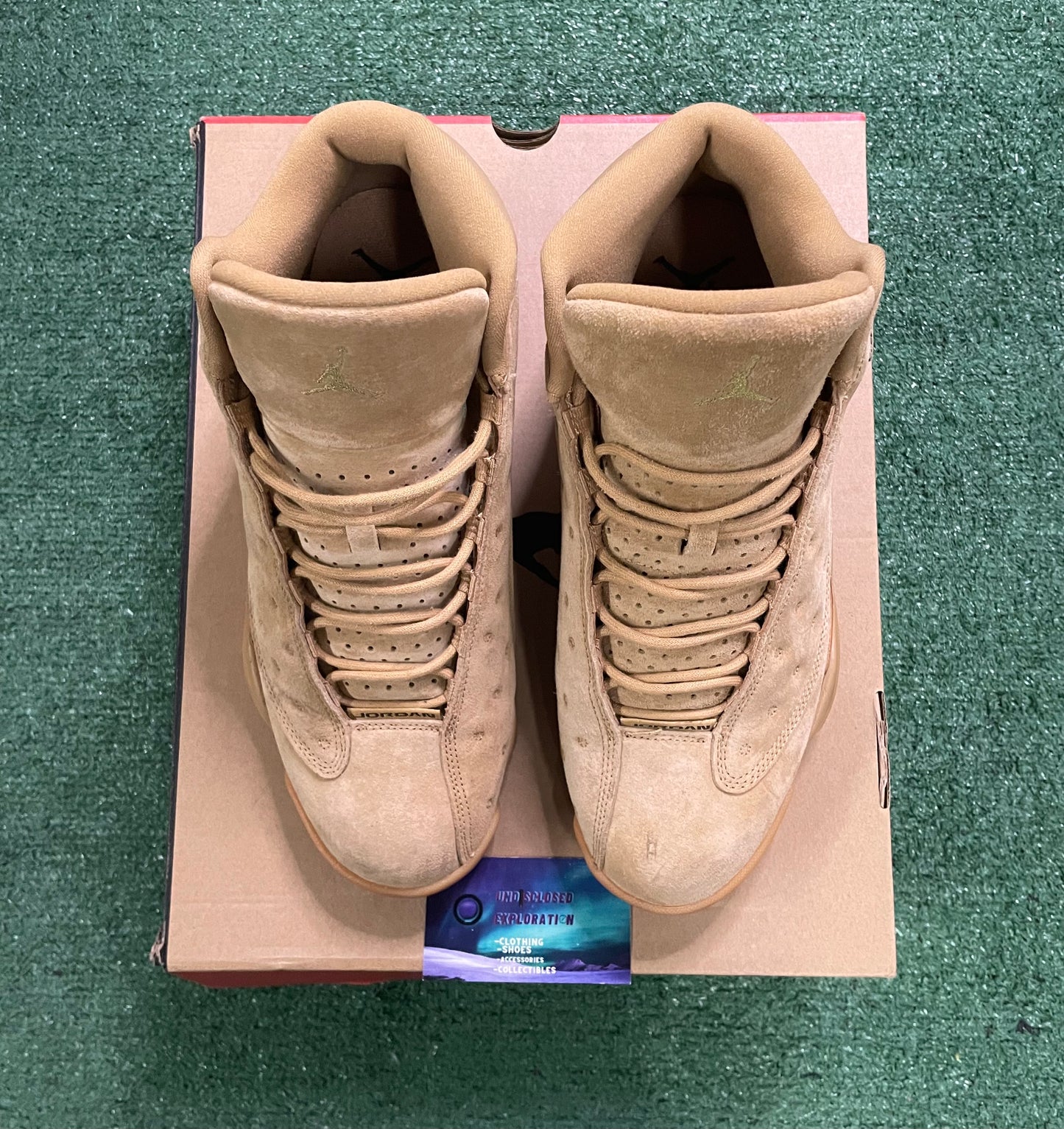 Jordan 13 Wheat size 11.5men/13women