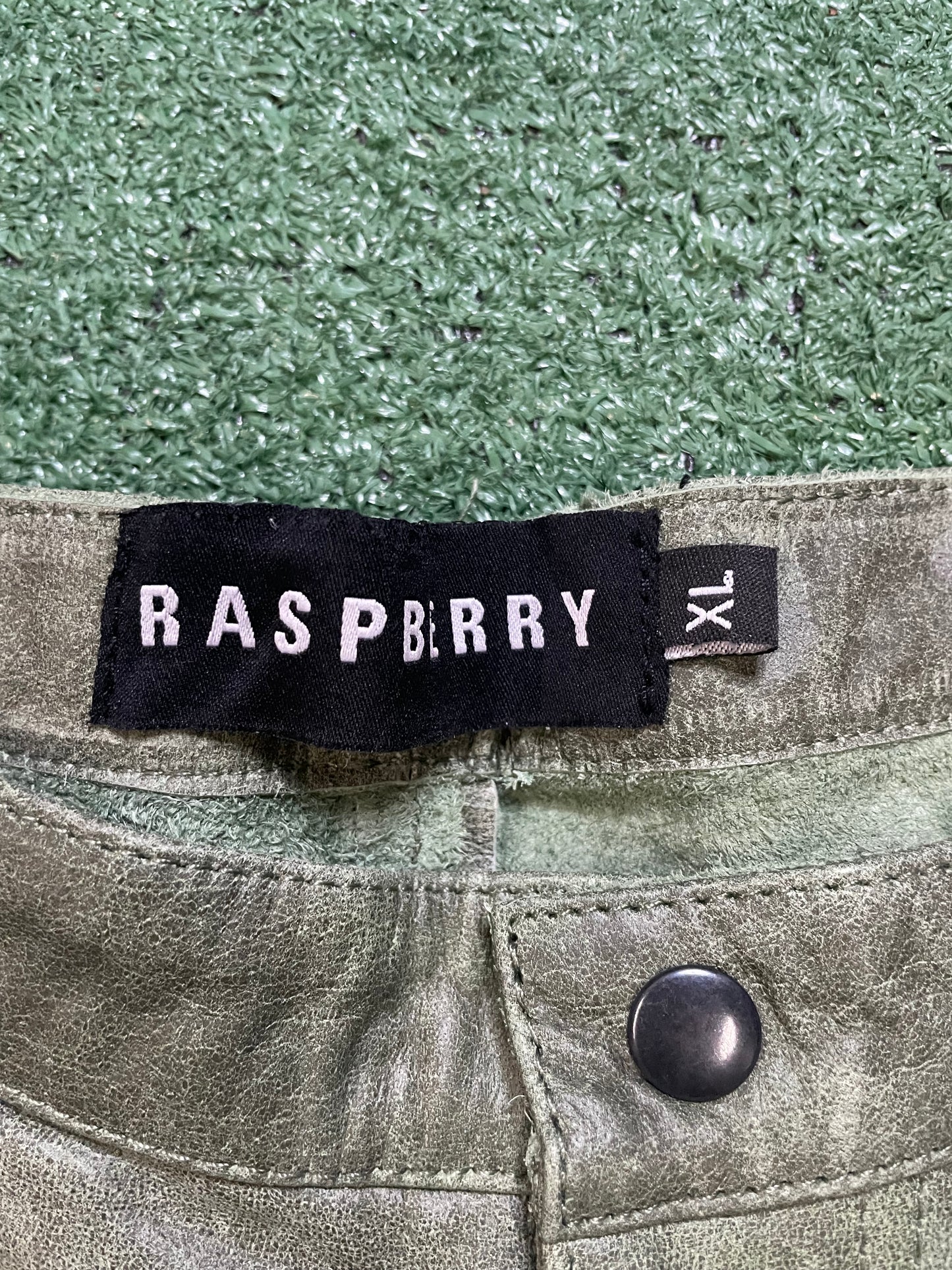 Gv Gallery raspberry hills green leather shorts