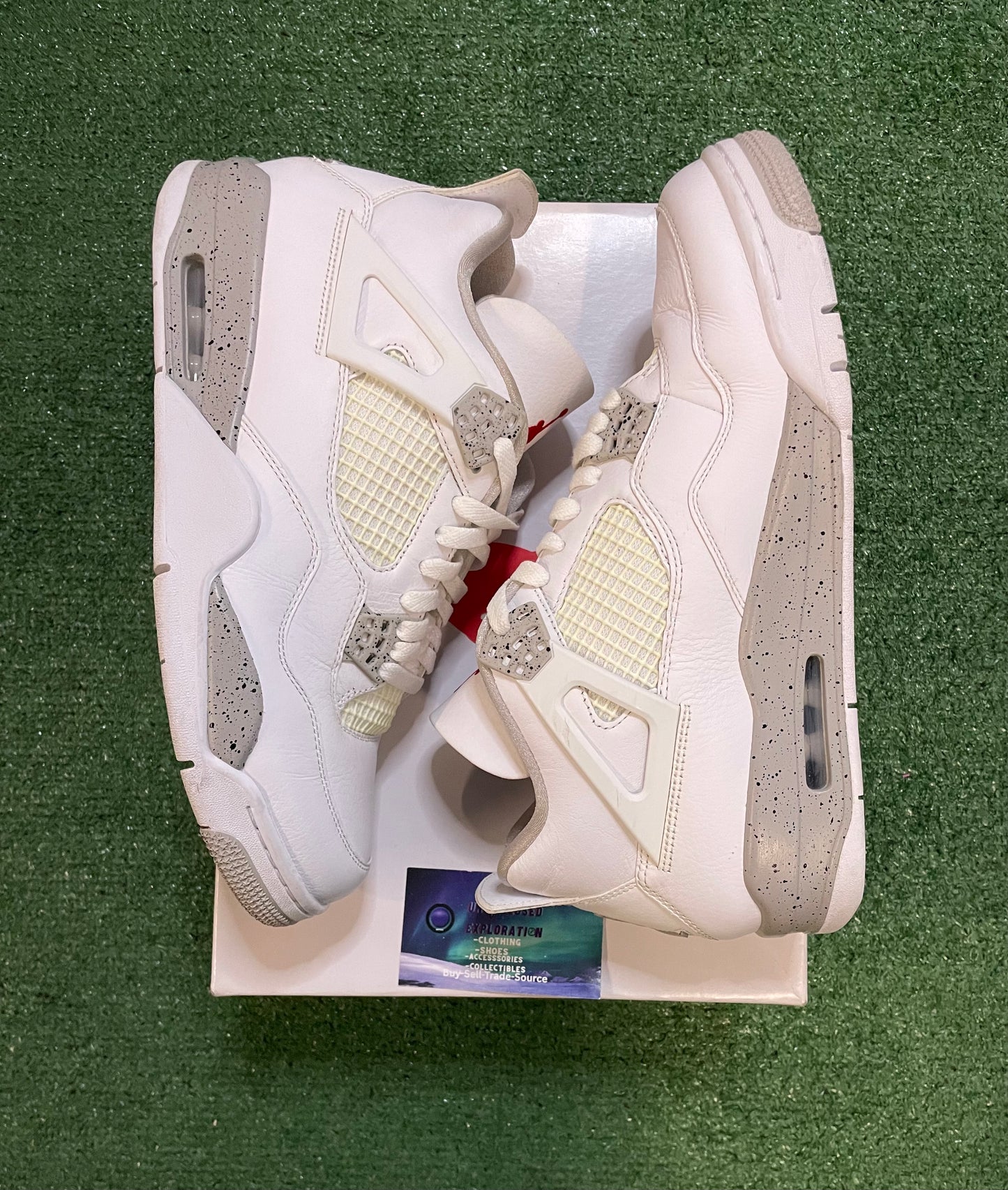 Air Jordan 4 white Oreo size 11men/12.5women