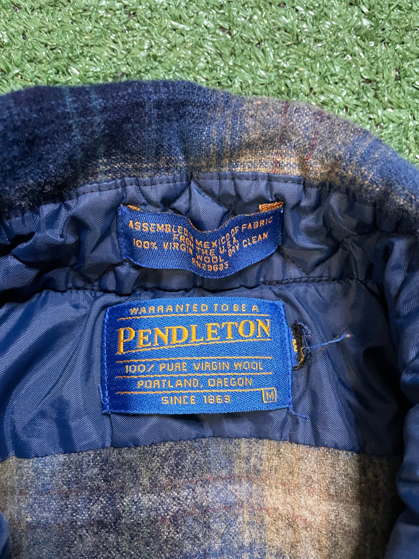 Vintage 1980s Pendleton blue flannel