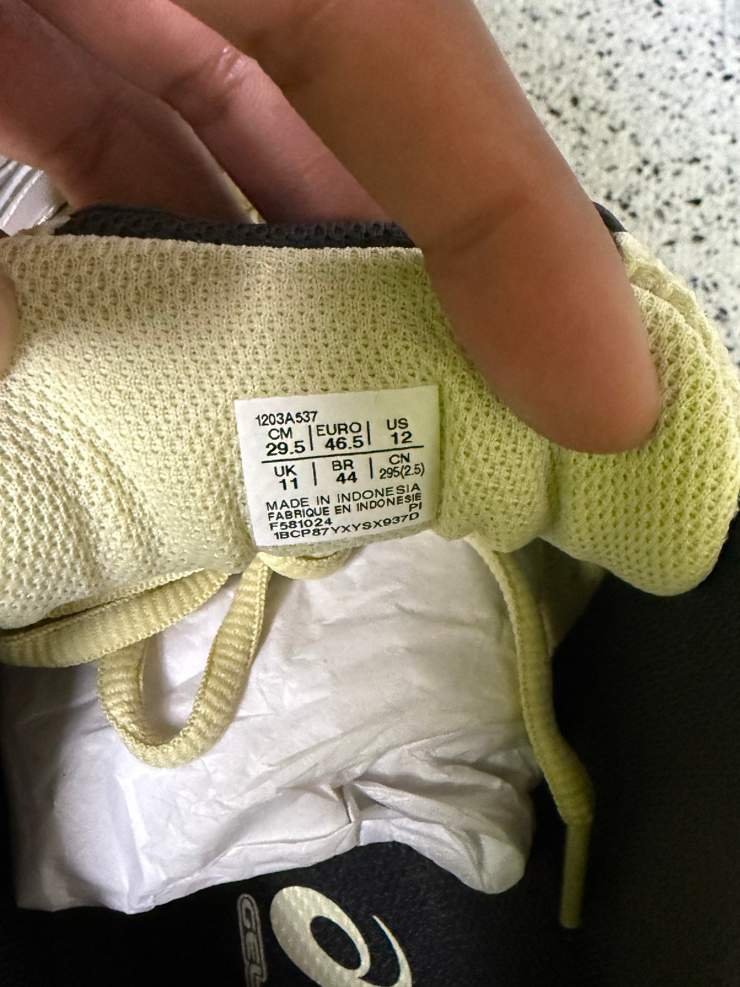 Asics Gel Kayano 14 Oyster White 12 Men/13.5 Women “Preowned”