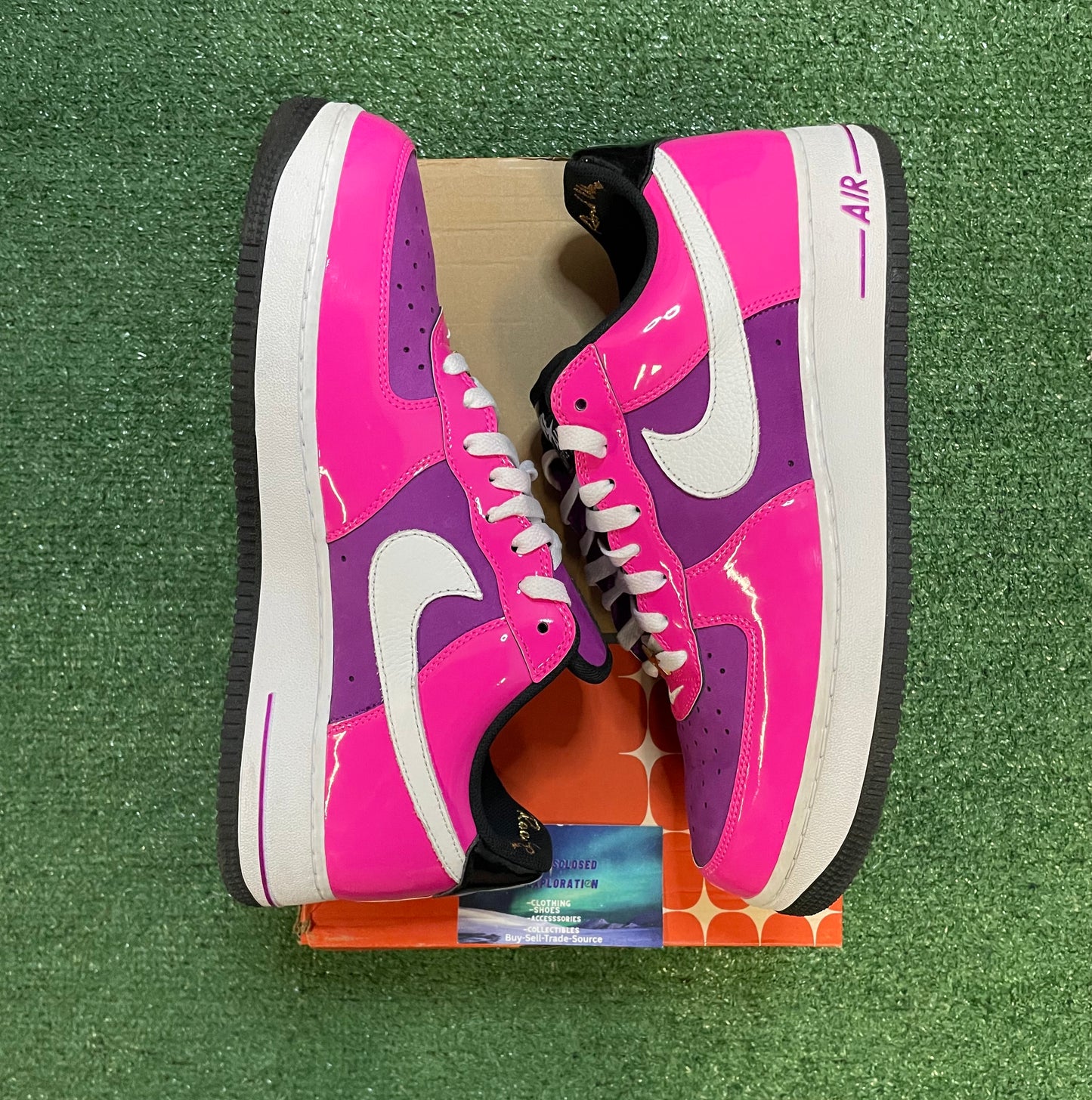 Nike Air Force 1 Low world tour las Vegas size 10.5men/12women
