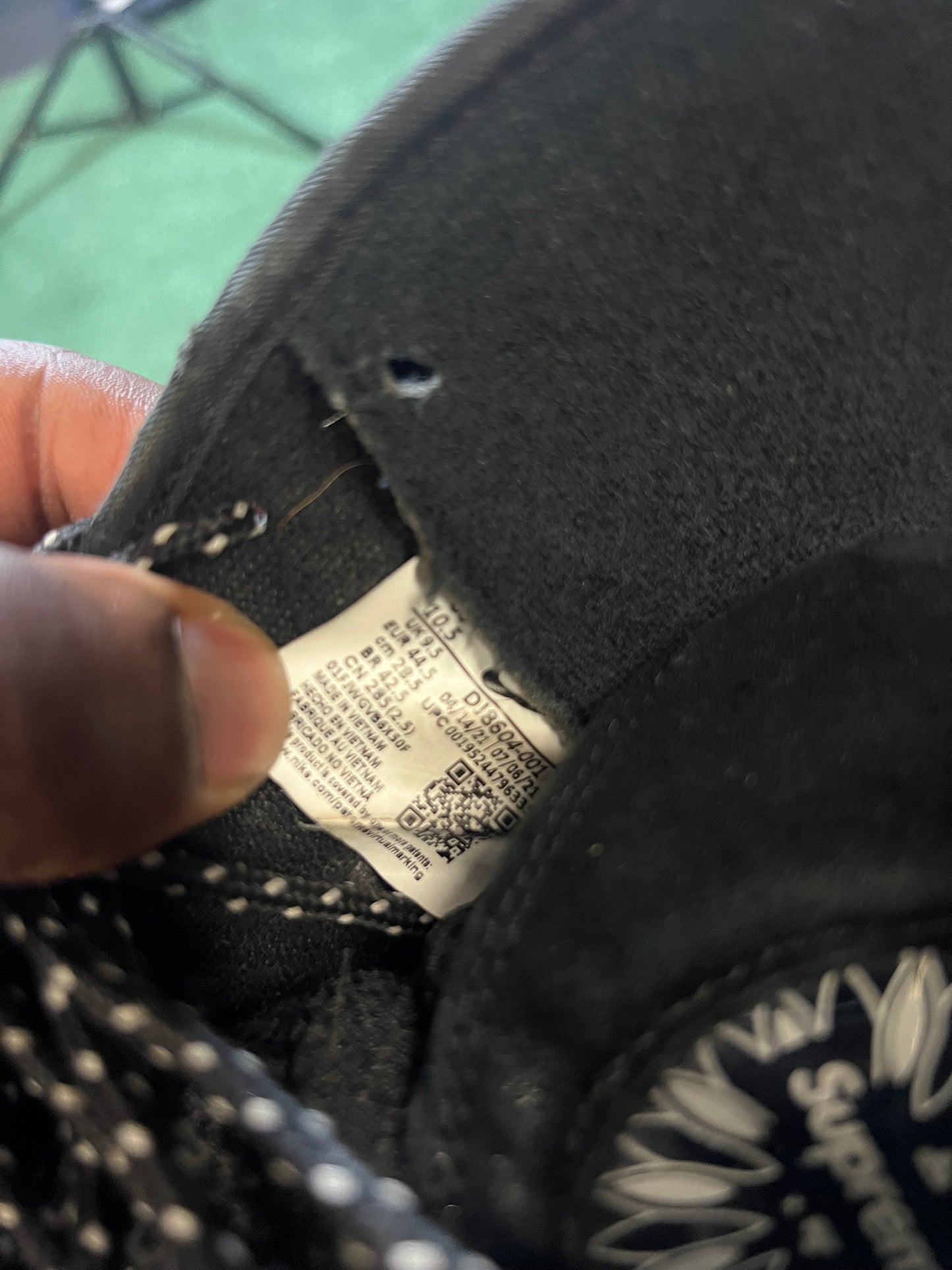 Nike air zoom flight 95 X supreme black paisley size 10.5men/12women