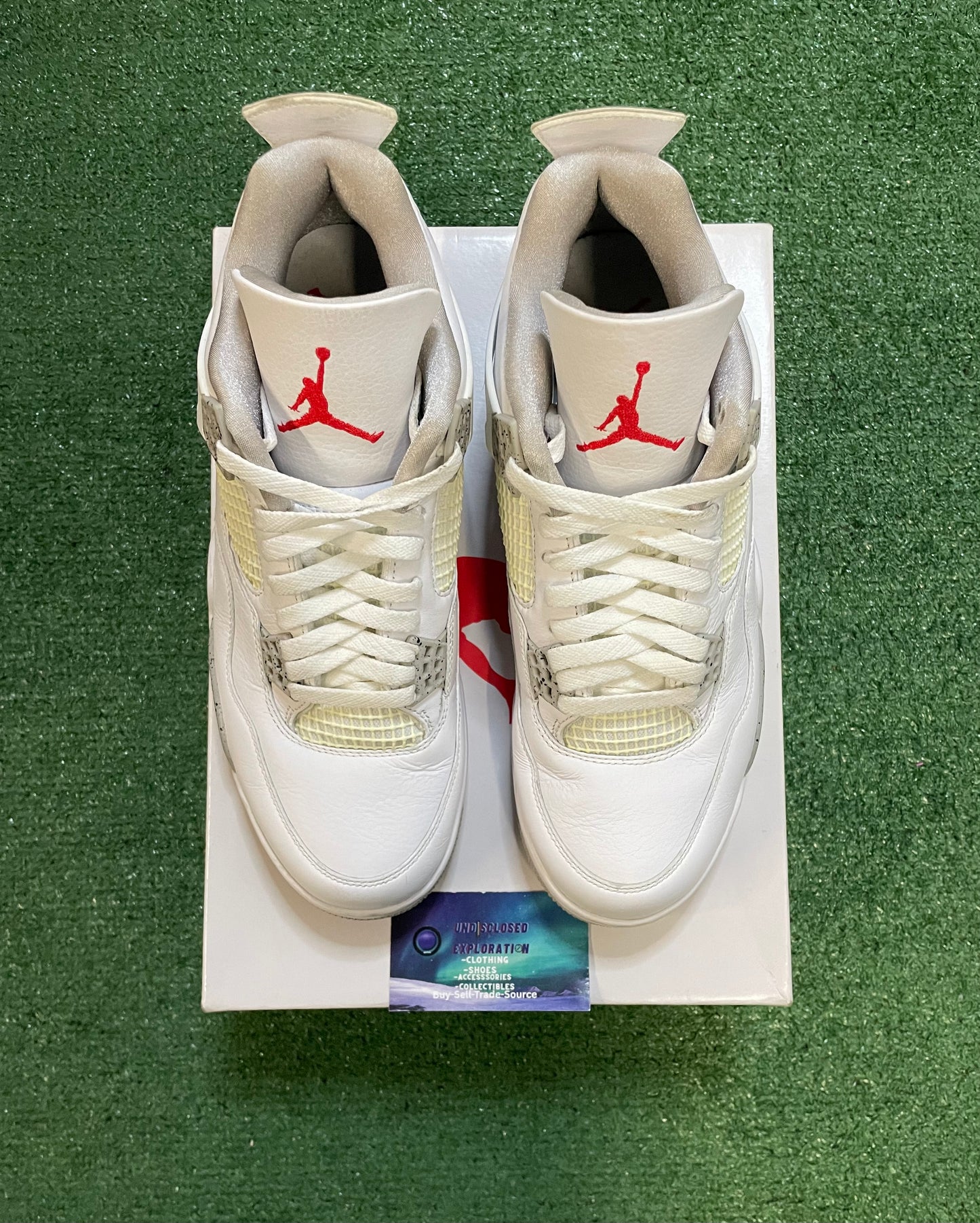 Air Jordan 4 white Oreo size 11men/12.5women