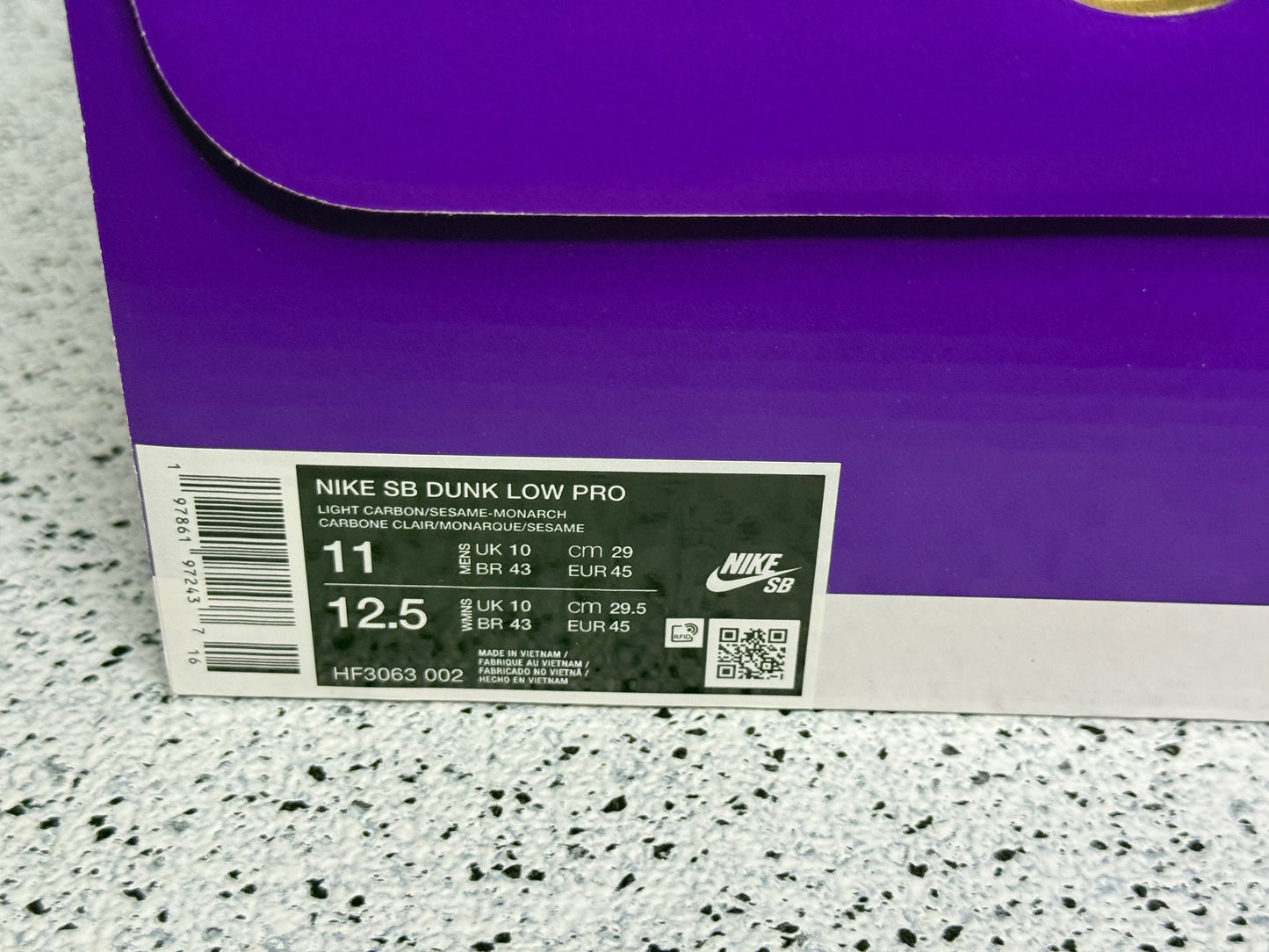 Nike Dunk SB Low Light Carbon Monarch