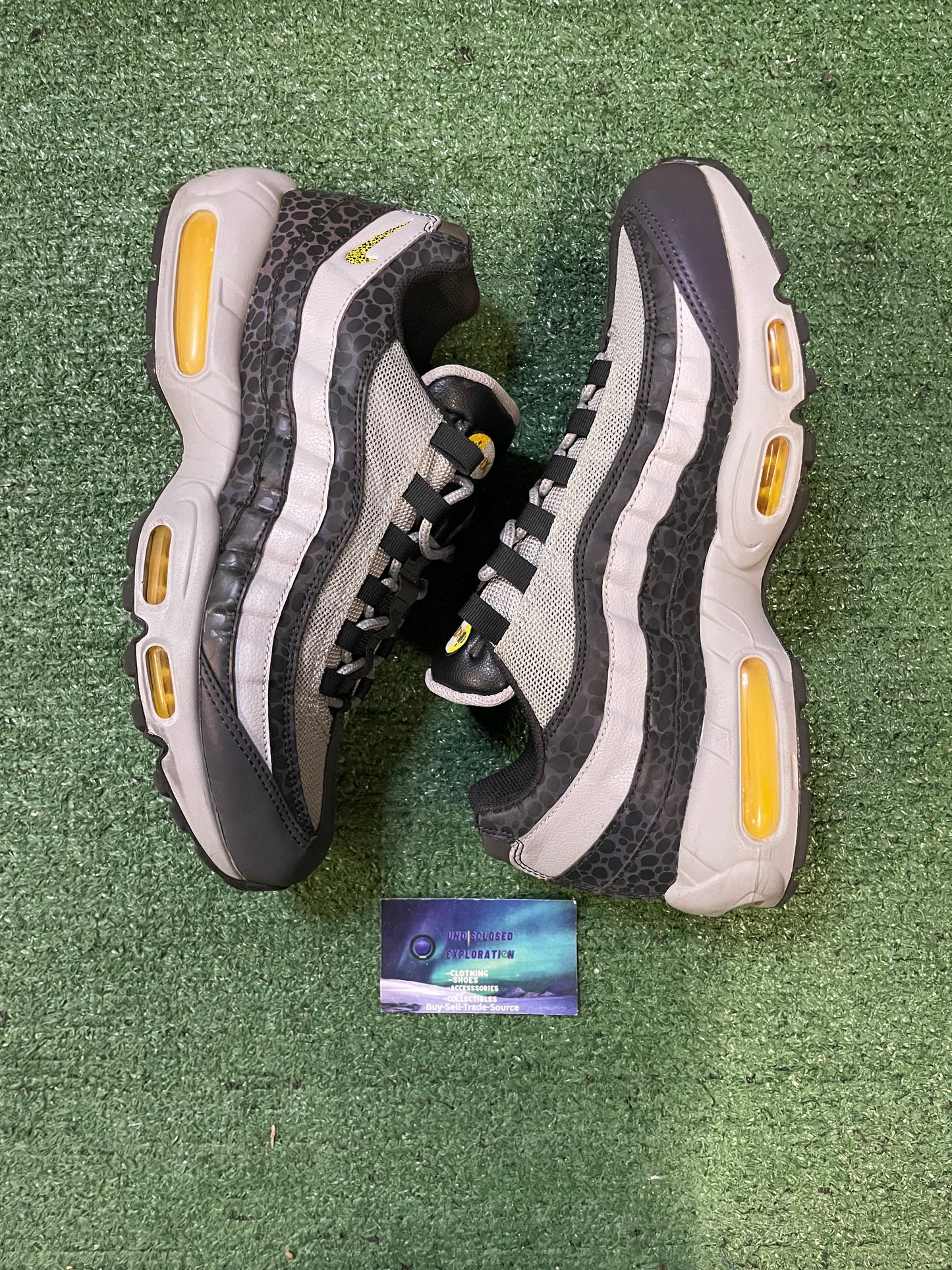 Nike air max 95 reflective Amarillo size 10men/11.5women