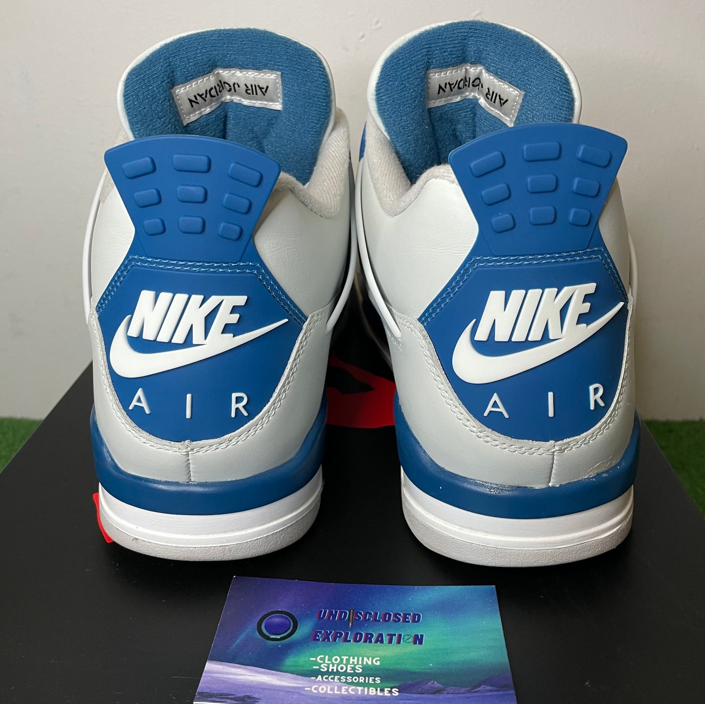 Jordan 4 military 2024 size 12men/13.5women