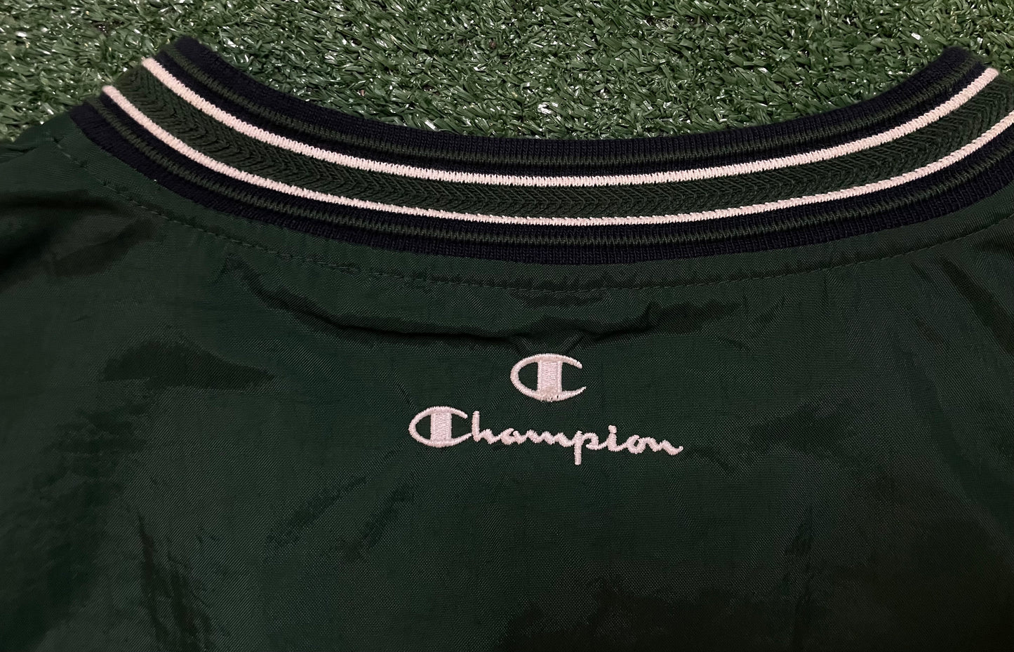 Vintage 1990s Champion pullover green crewneck