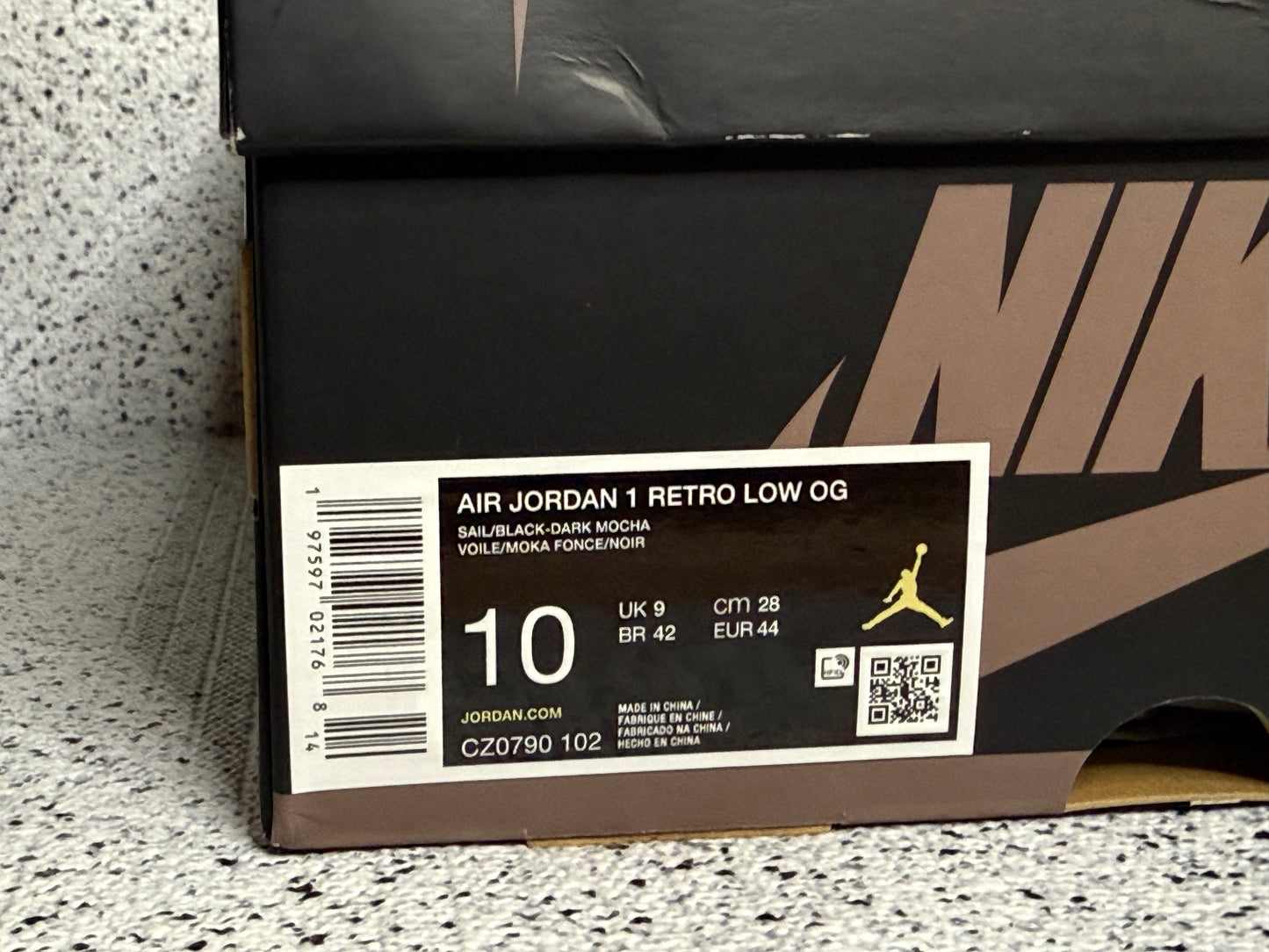 Jordan 1 Low Mocha