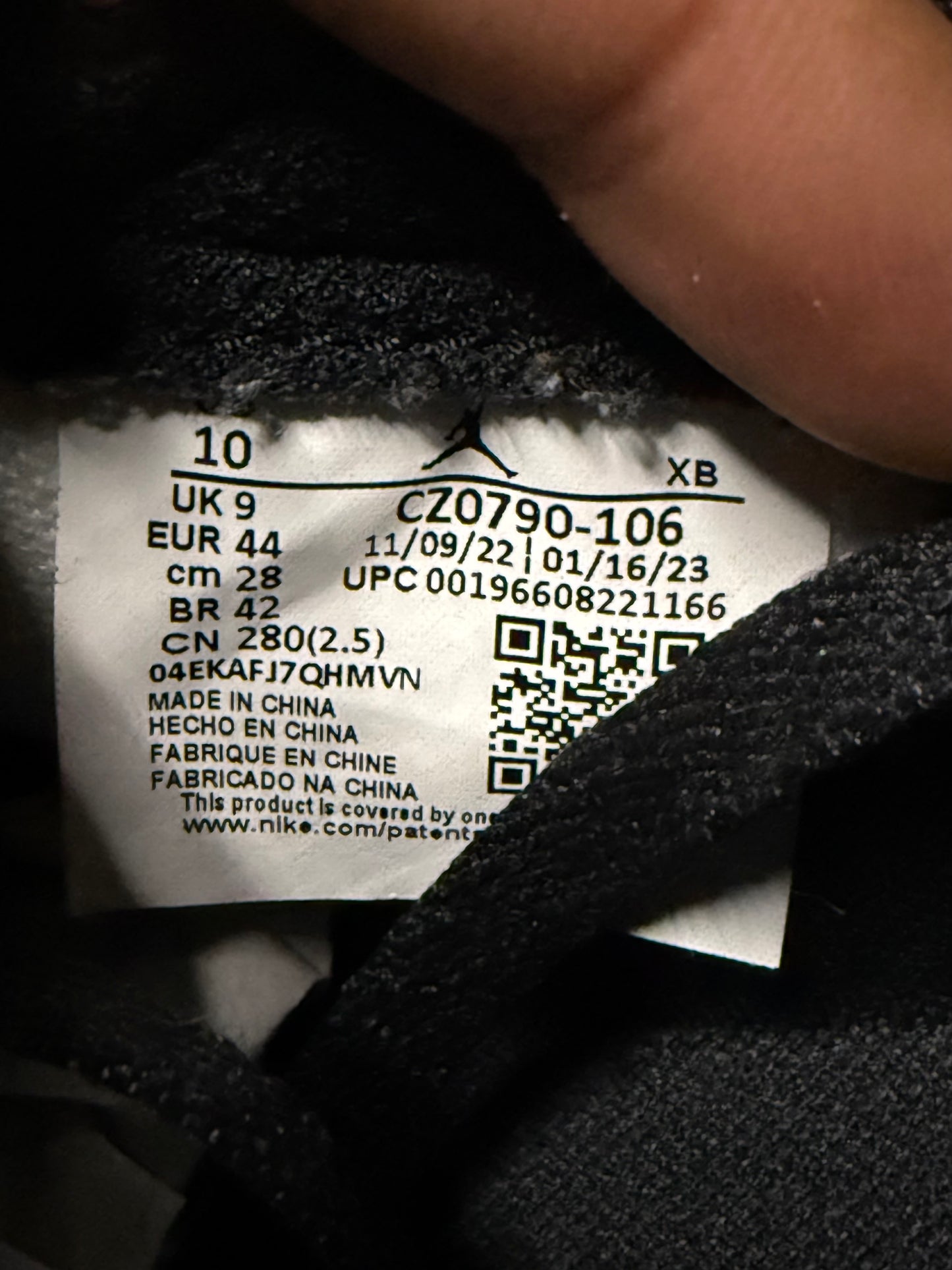 Jordan 1 Low Black Toe 10 Men/11.5 Women “Preowned”