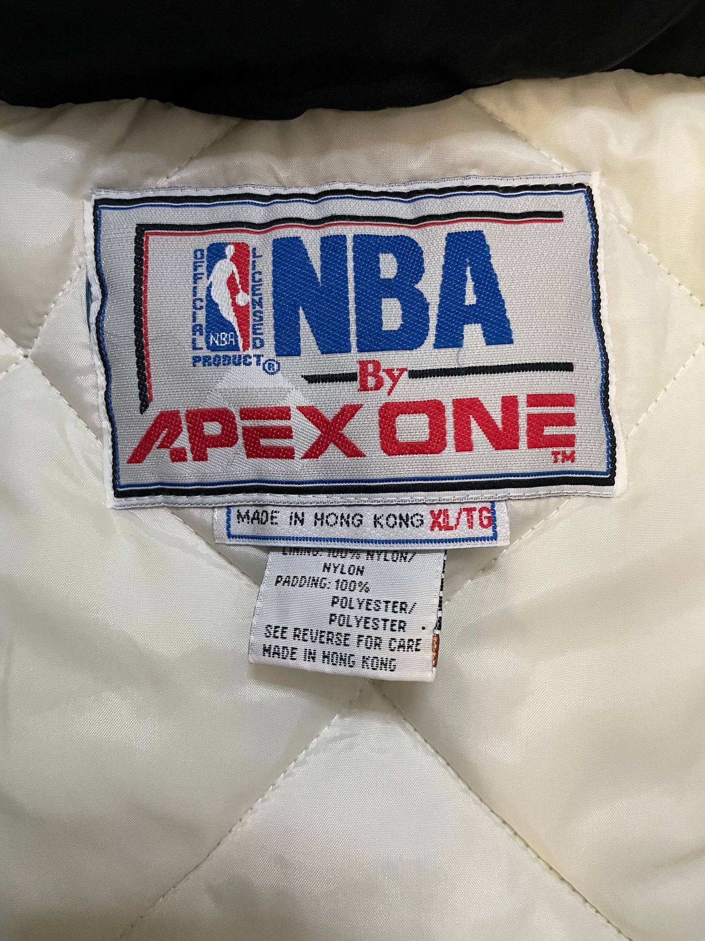 Vintage 1990s Seattle SuperSonics Seattle skyline jacket