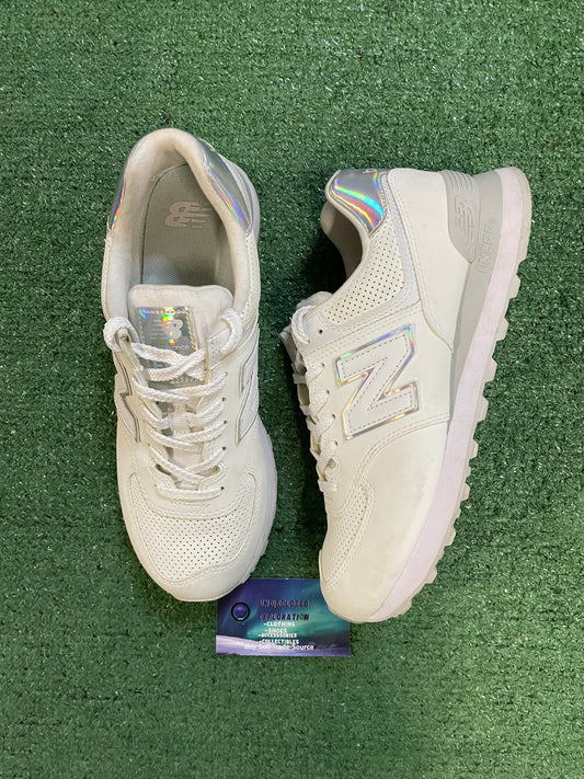 New Balance 574  white size 7.5men/9women