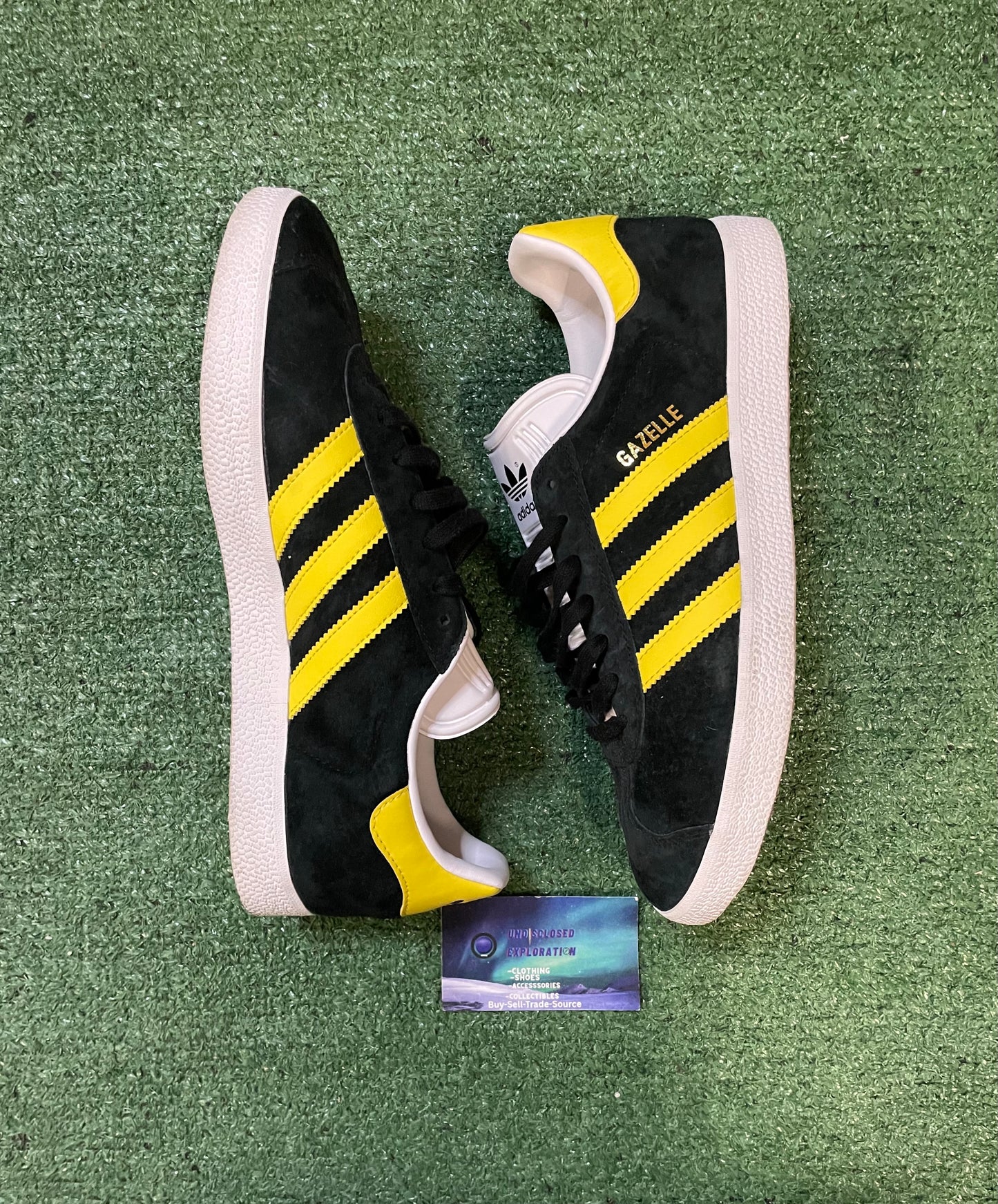 Adidas gazelle black impact yellow size 9.5men/11women