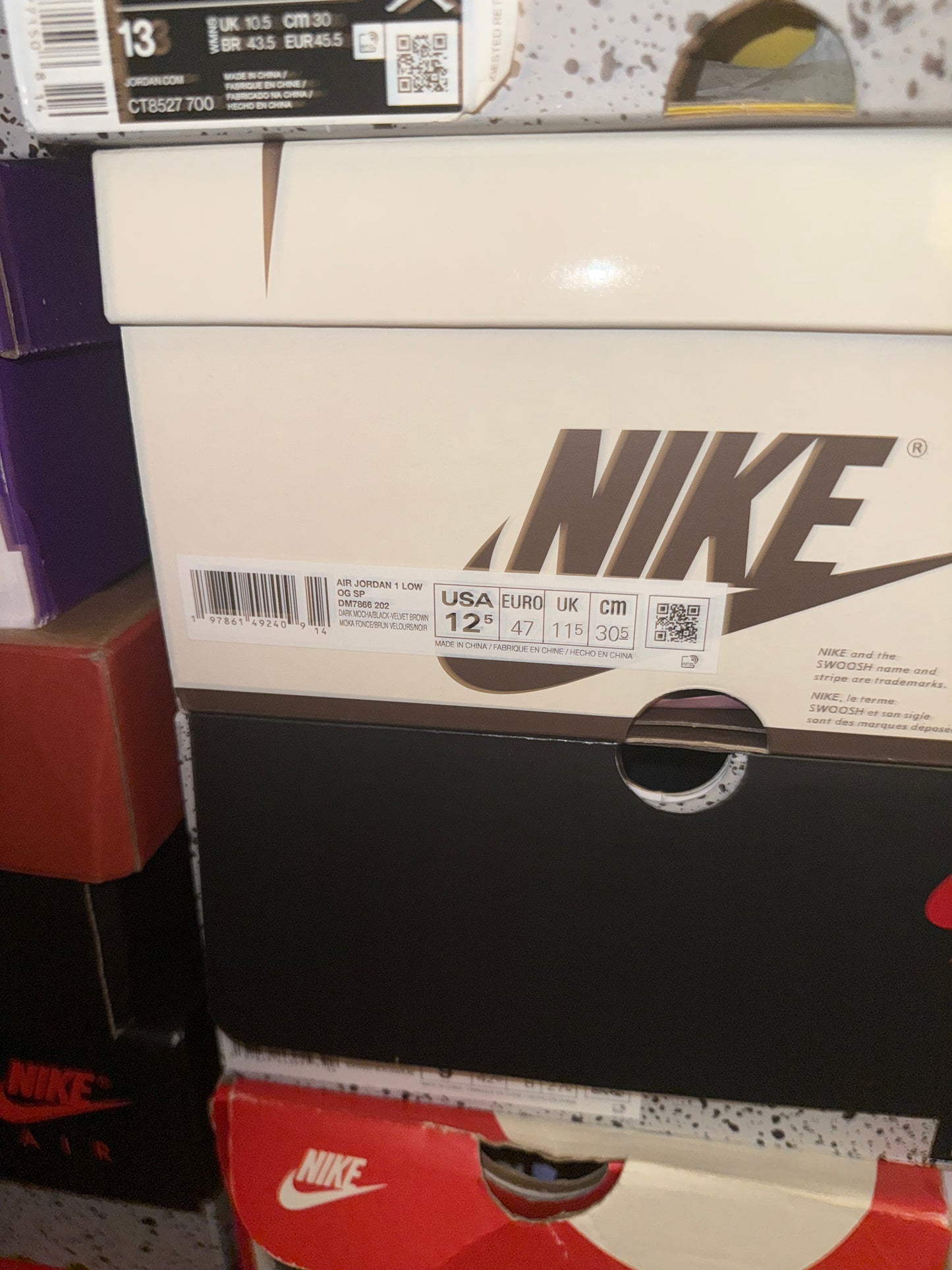 Jordan 1 Low Travis Scott Velvet 12.5 Men/14 Women “Preowned”