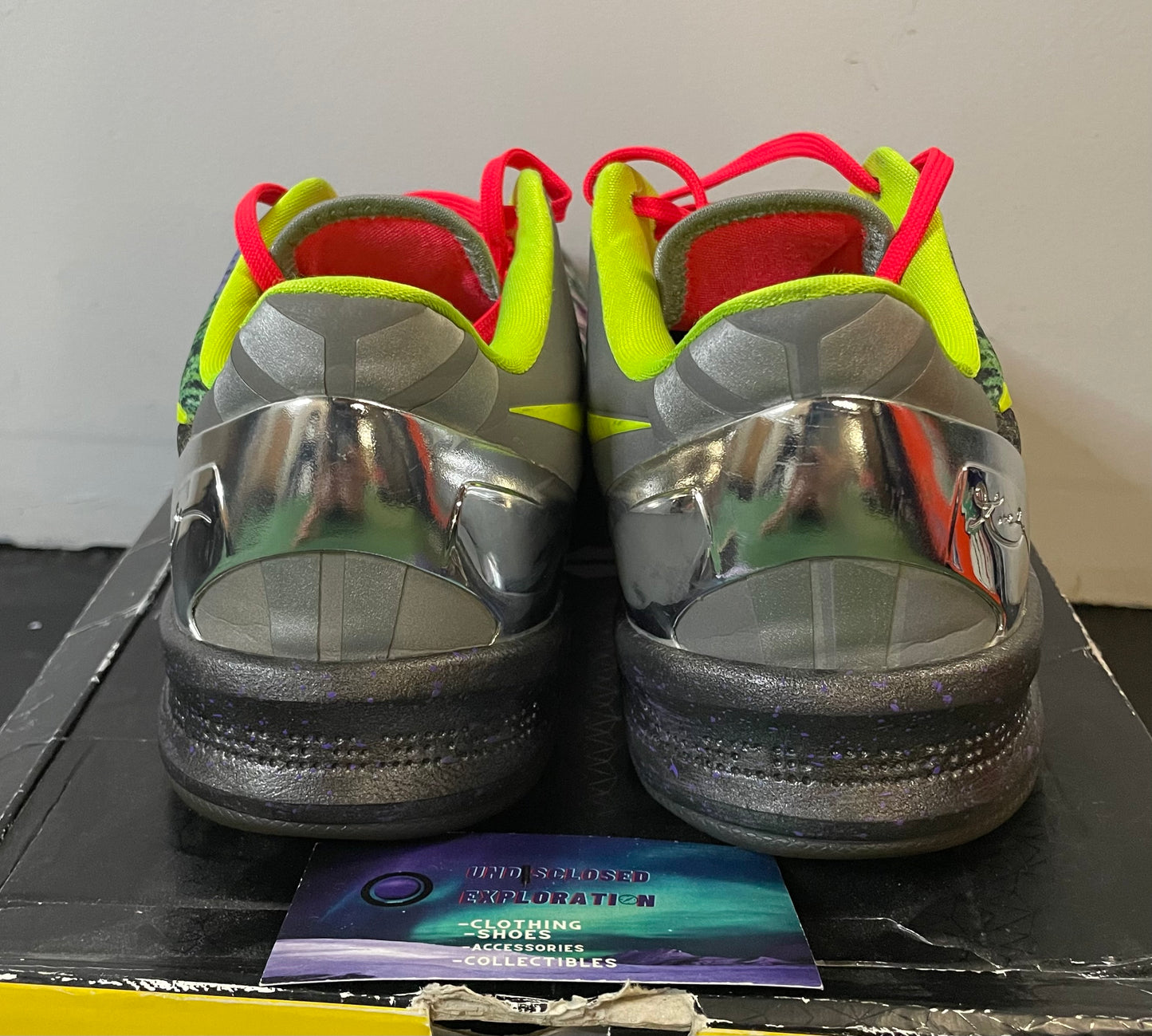 Nike Kobe 8 prelude size 10men/11.5women